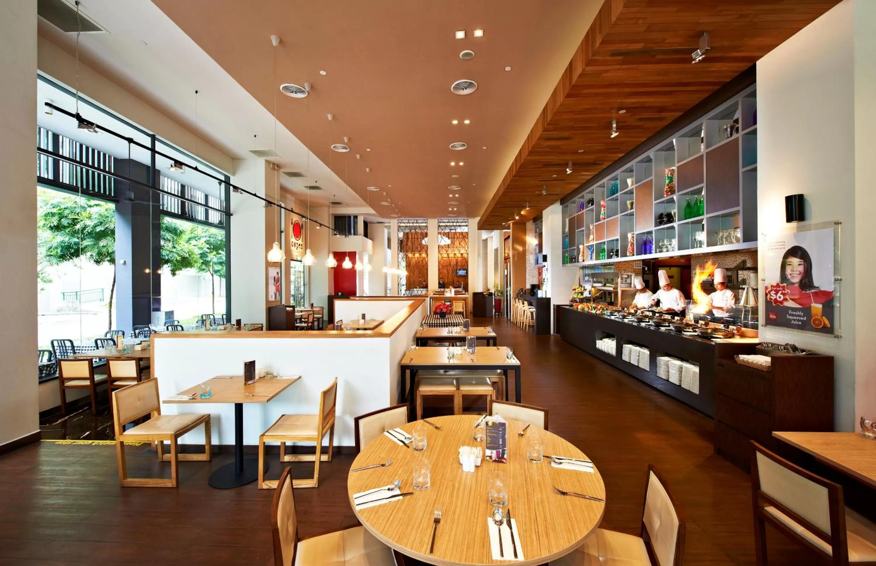 Restaurant/places to eat in Ibis Singapore Novena
