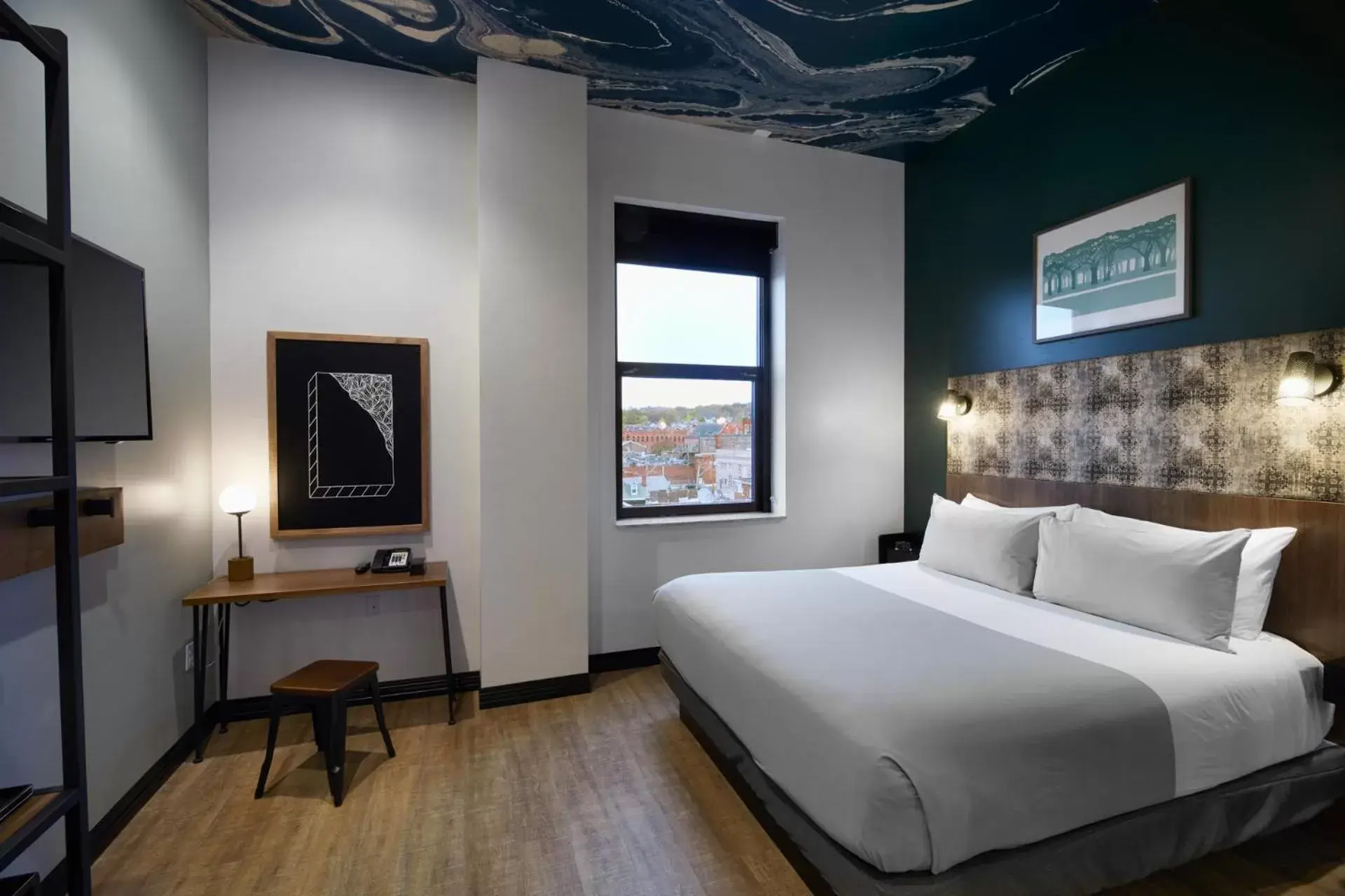 Bed in TRYP by Wyndham Pittsburgh/Lawrenceville