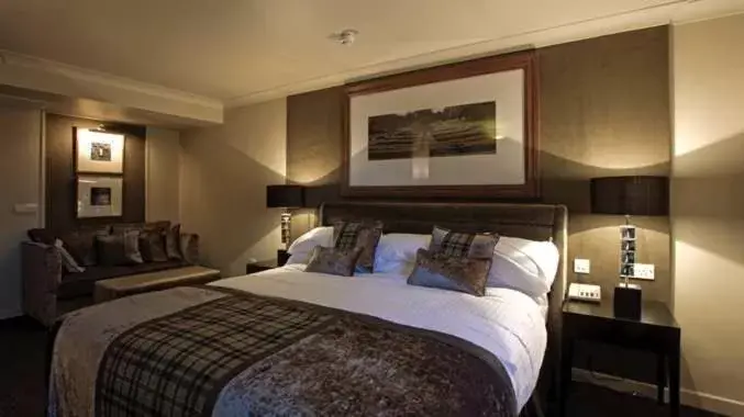 Bed in The Landmark Hotel and Leisure Club