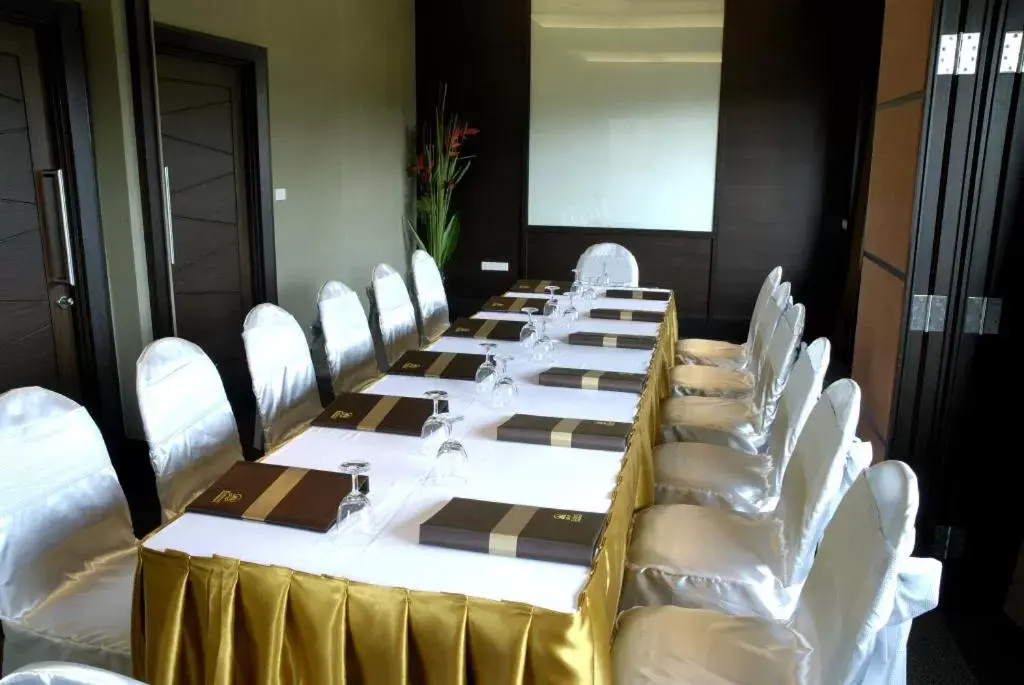 Meeting/conference room in Kuiburi Hotel & Resort