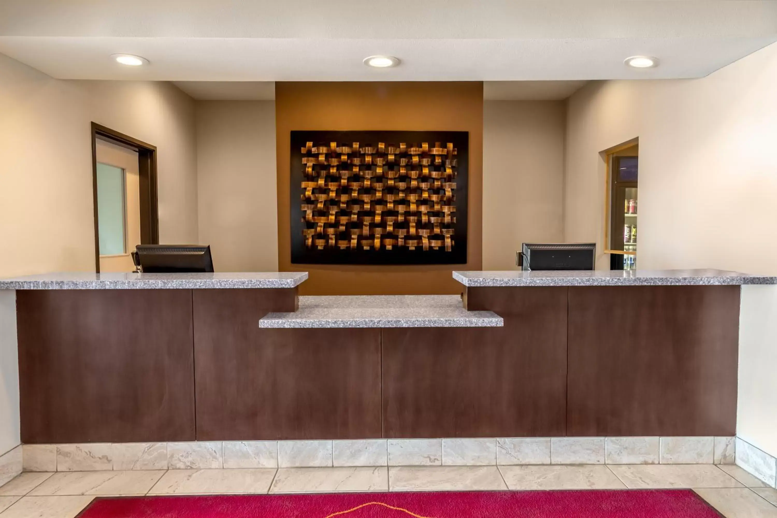 Lobby or reception, Lobby/Reception in Landmark Suites - Williston
