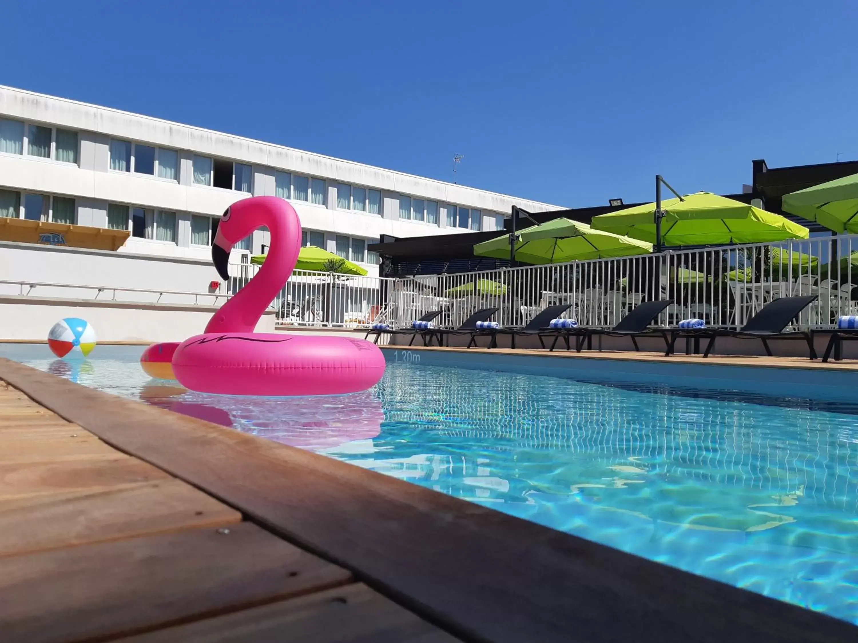 Swimming Pool in Novotel Le Mans