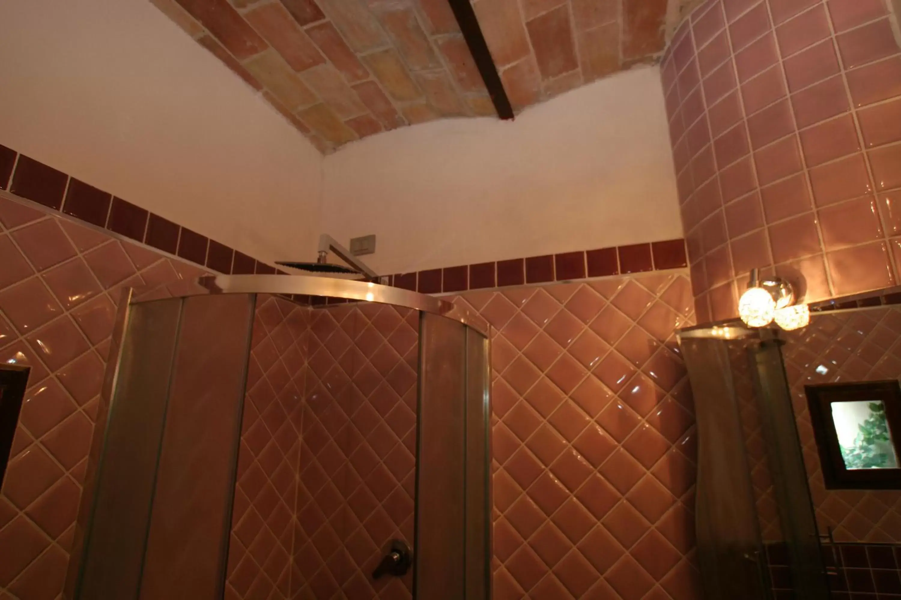 Bathroom in B&B Medieval House