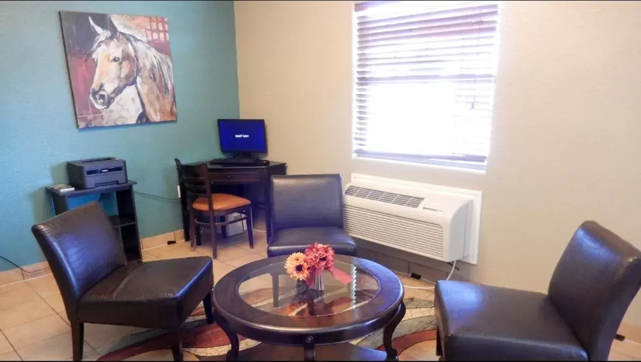 Other, Seating Area in Motel 6-Colorado City, TX