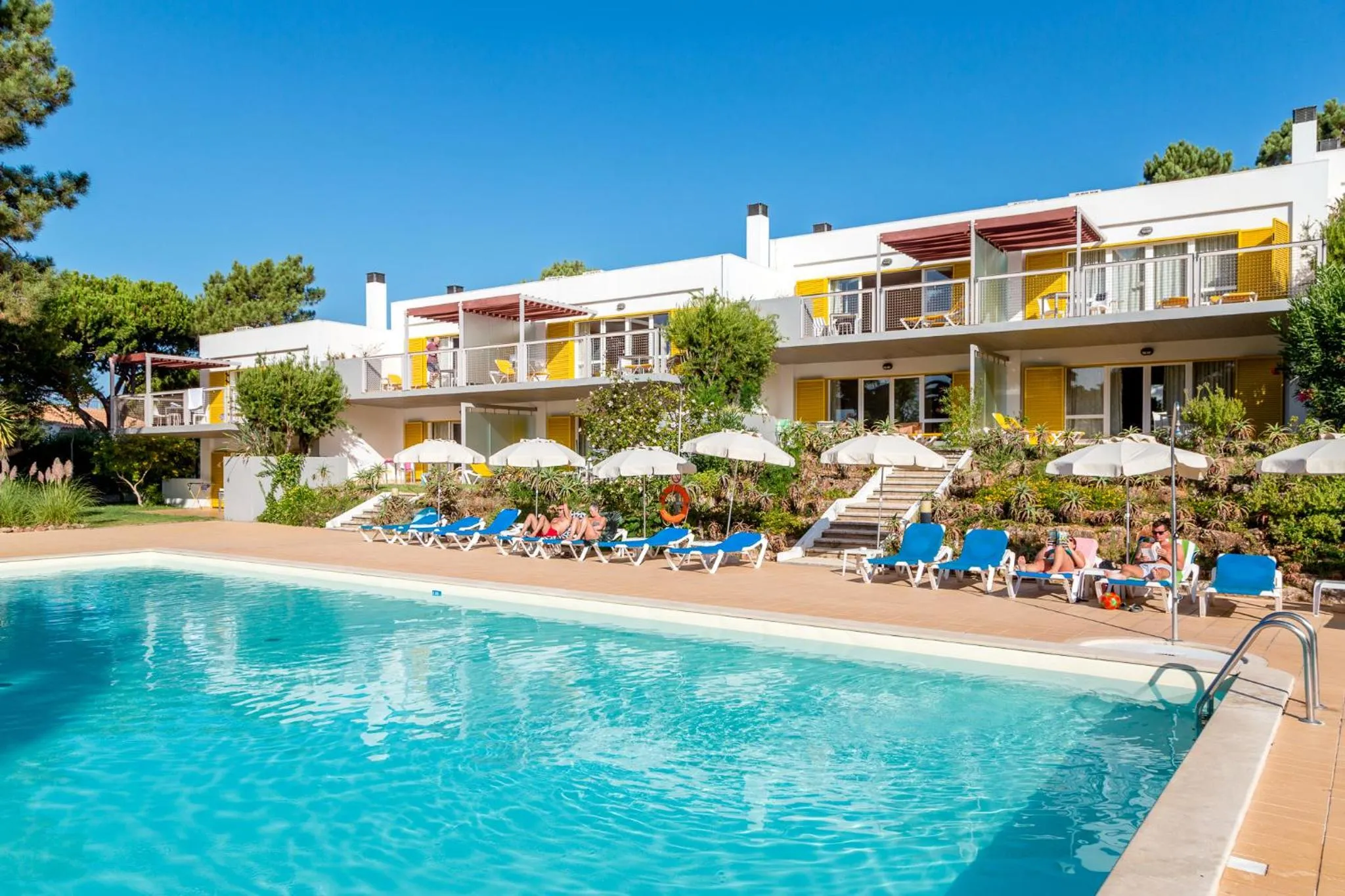 Swimming pool in Apartamentos Turisticos Pinhal Da Marina