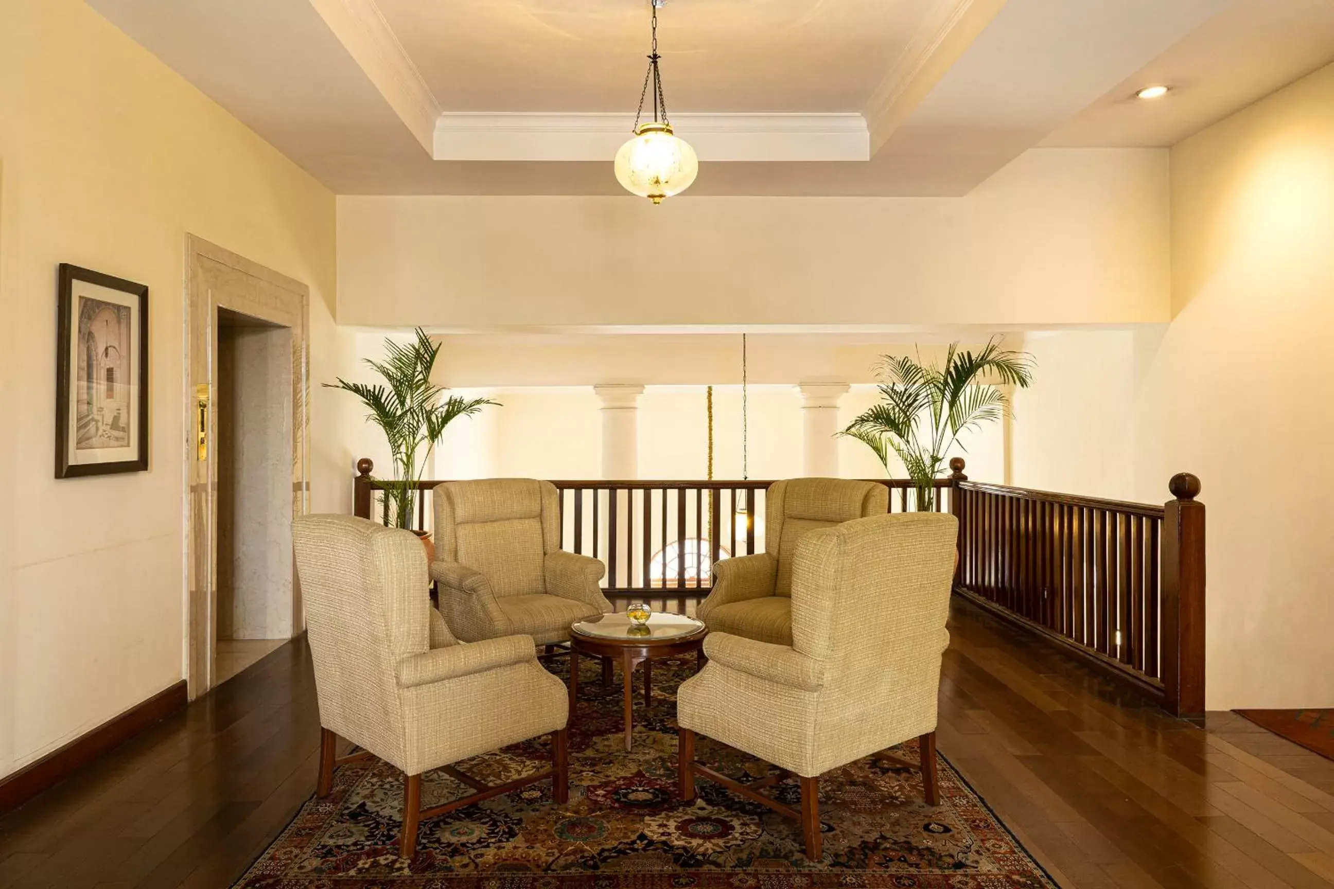 Seating area, Lobby/Reception in Maidens Hotel New Delhi