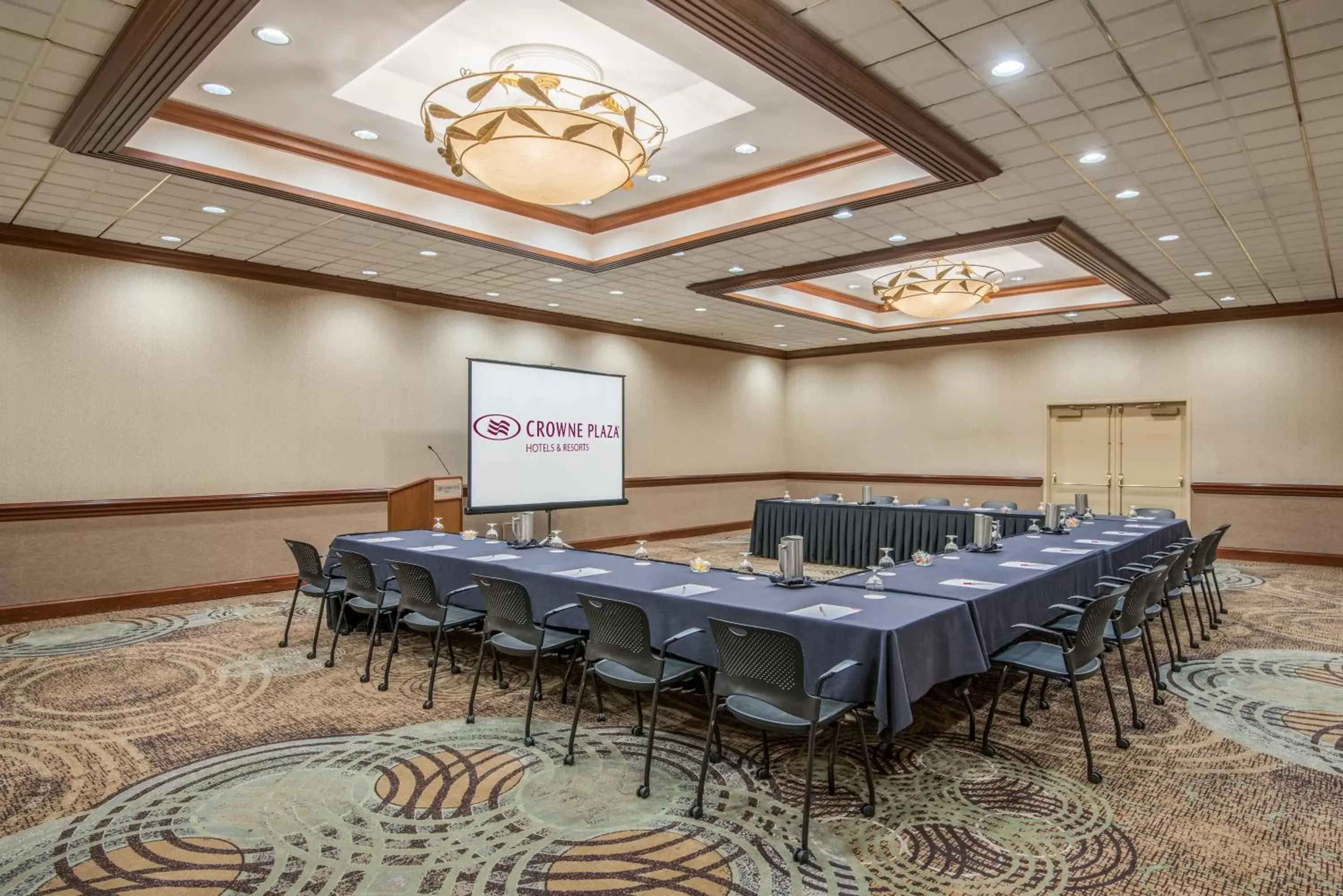 Meeting/conference room in Crowne Plaza Hotel Knoxville, an IHG Hotel