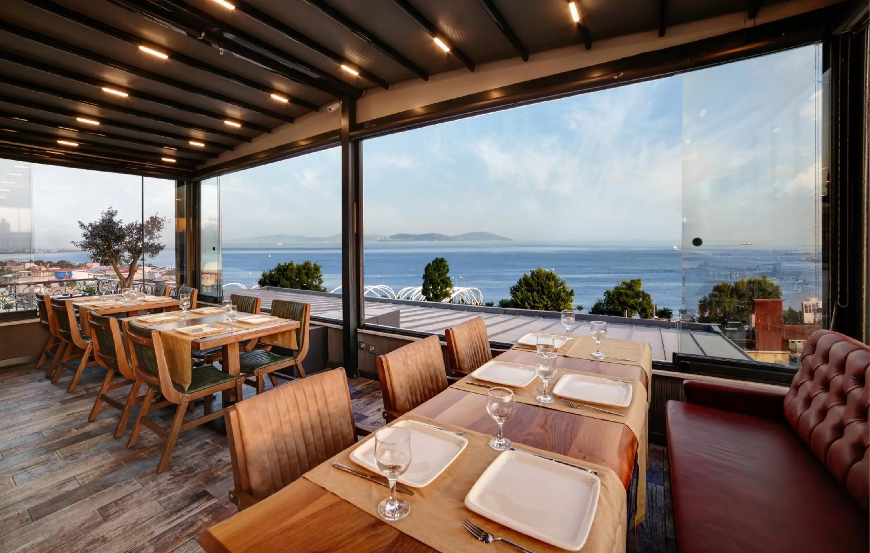 Restaurant/places to eat in Skalion Hotel