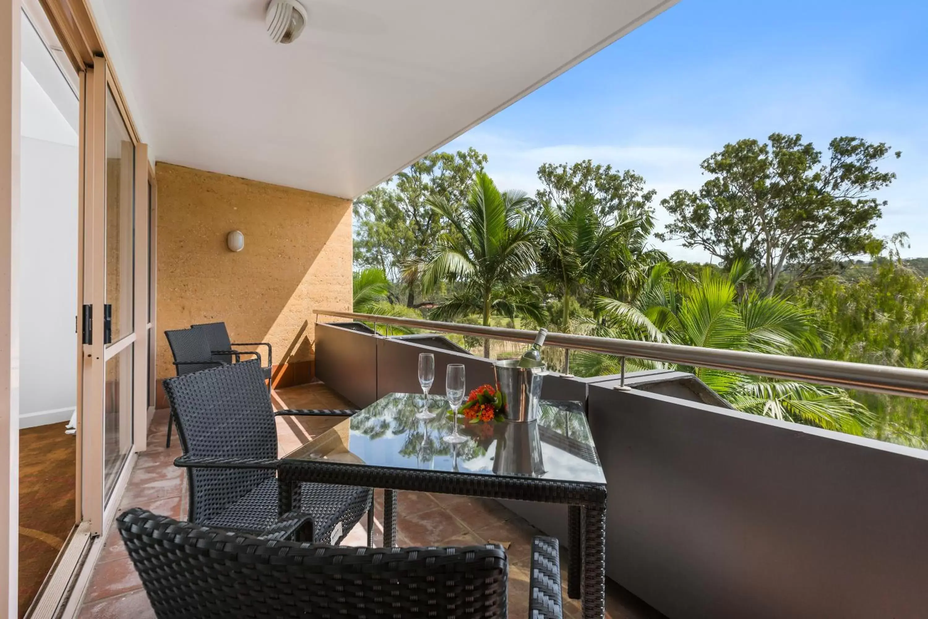 Lower Penthouse Suite in The Kooralbyn Valley Lower Penthouse Suite in The Kooralbyn Valley