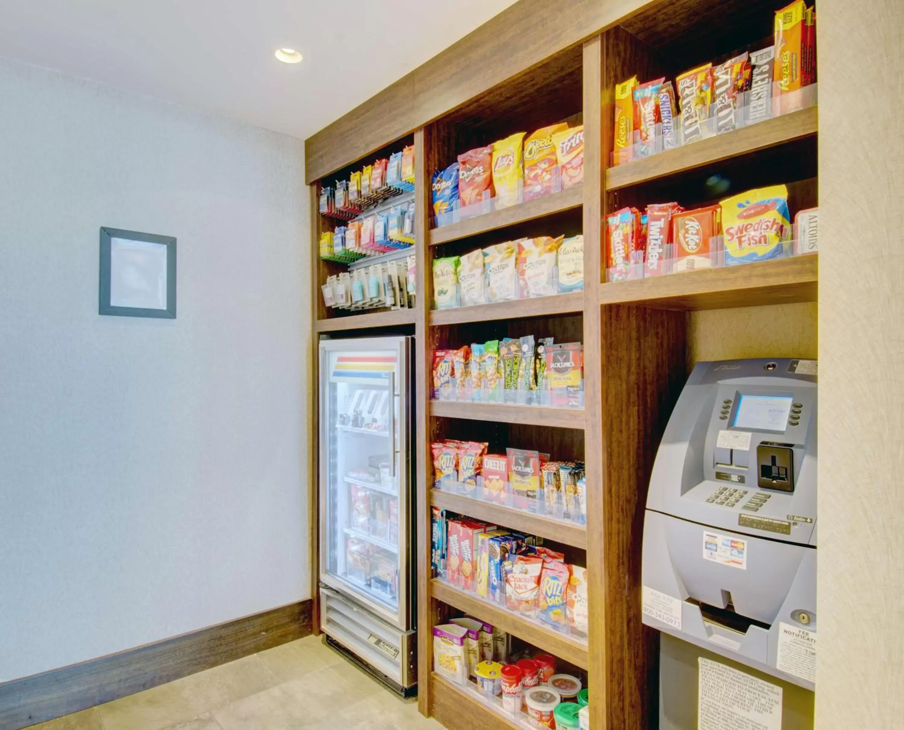 Property building in Best Western Plus Waltham Boston Property building in Best Western Plus Waltham Boston