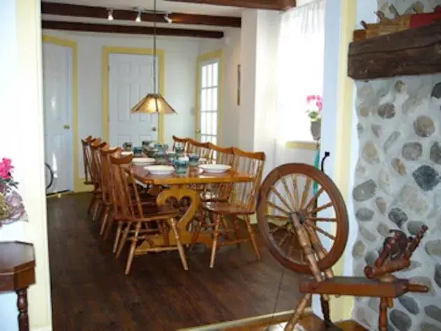 Food and drinks, Dining Area in 1842 Bed & Breakfast