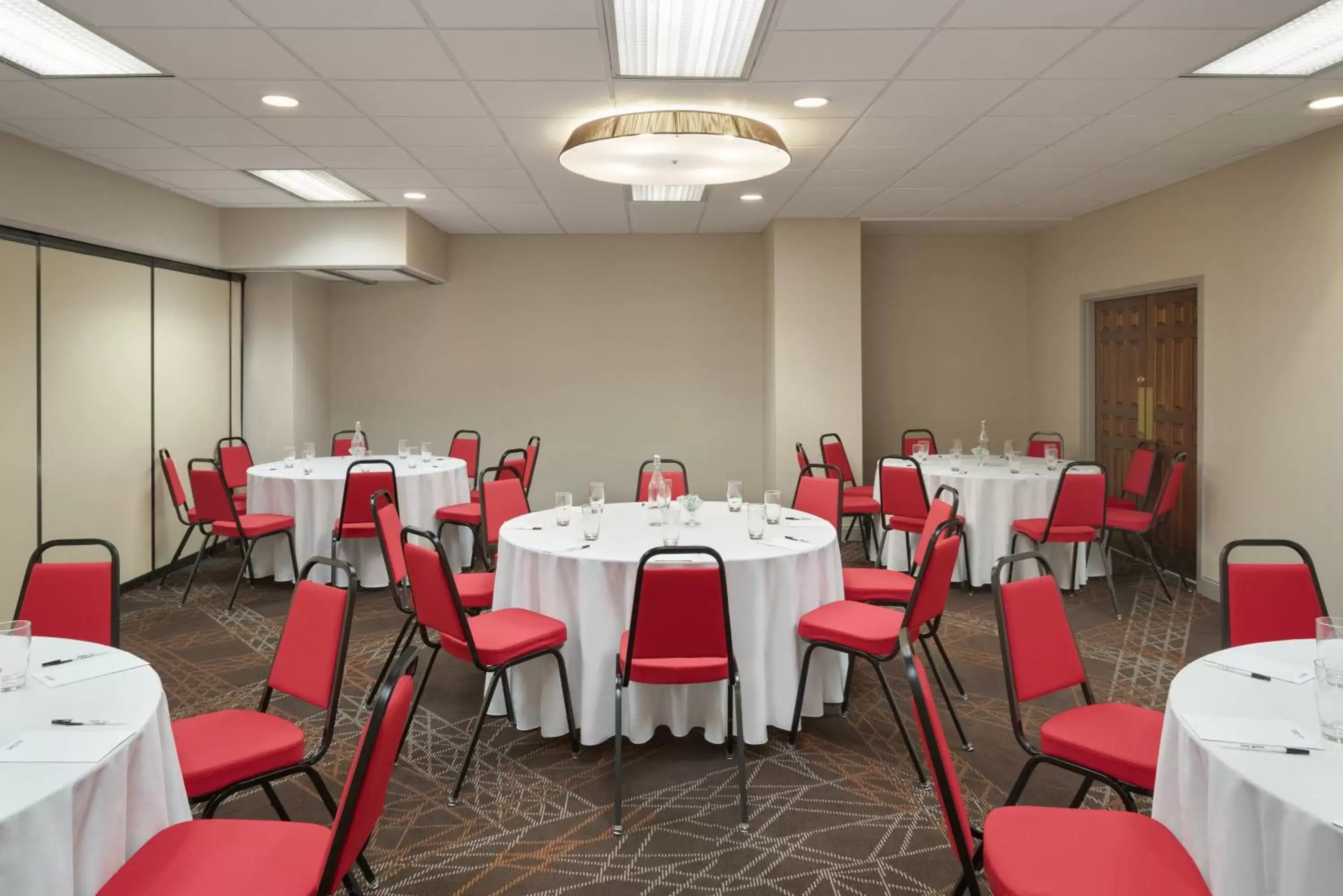 Banquet/Function facilities in Ramada by Wyndham Beaver Falls