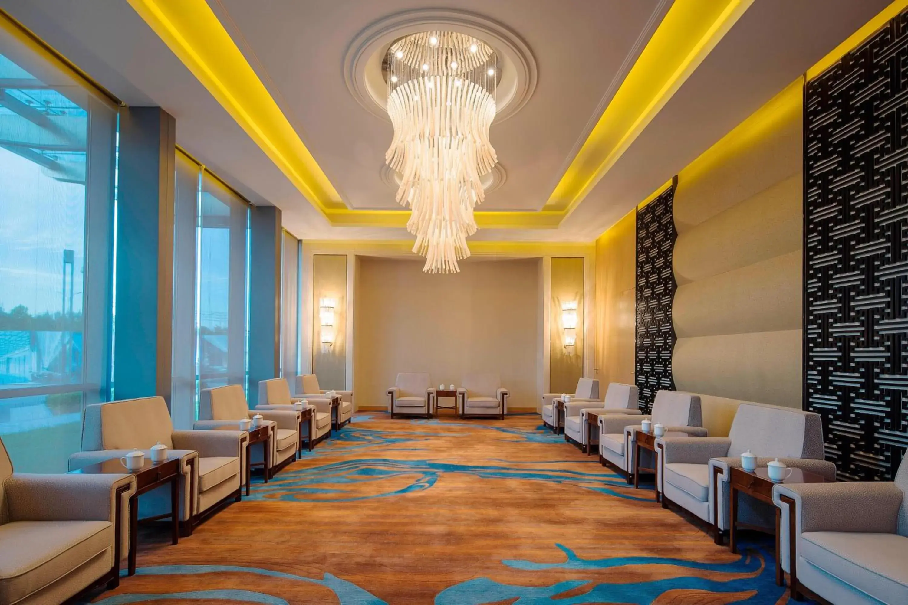 Meeting/conference room, Restaurant/Places to Eat in Sheraton Langfang Chaobai River Hotel