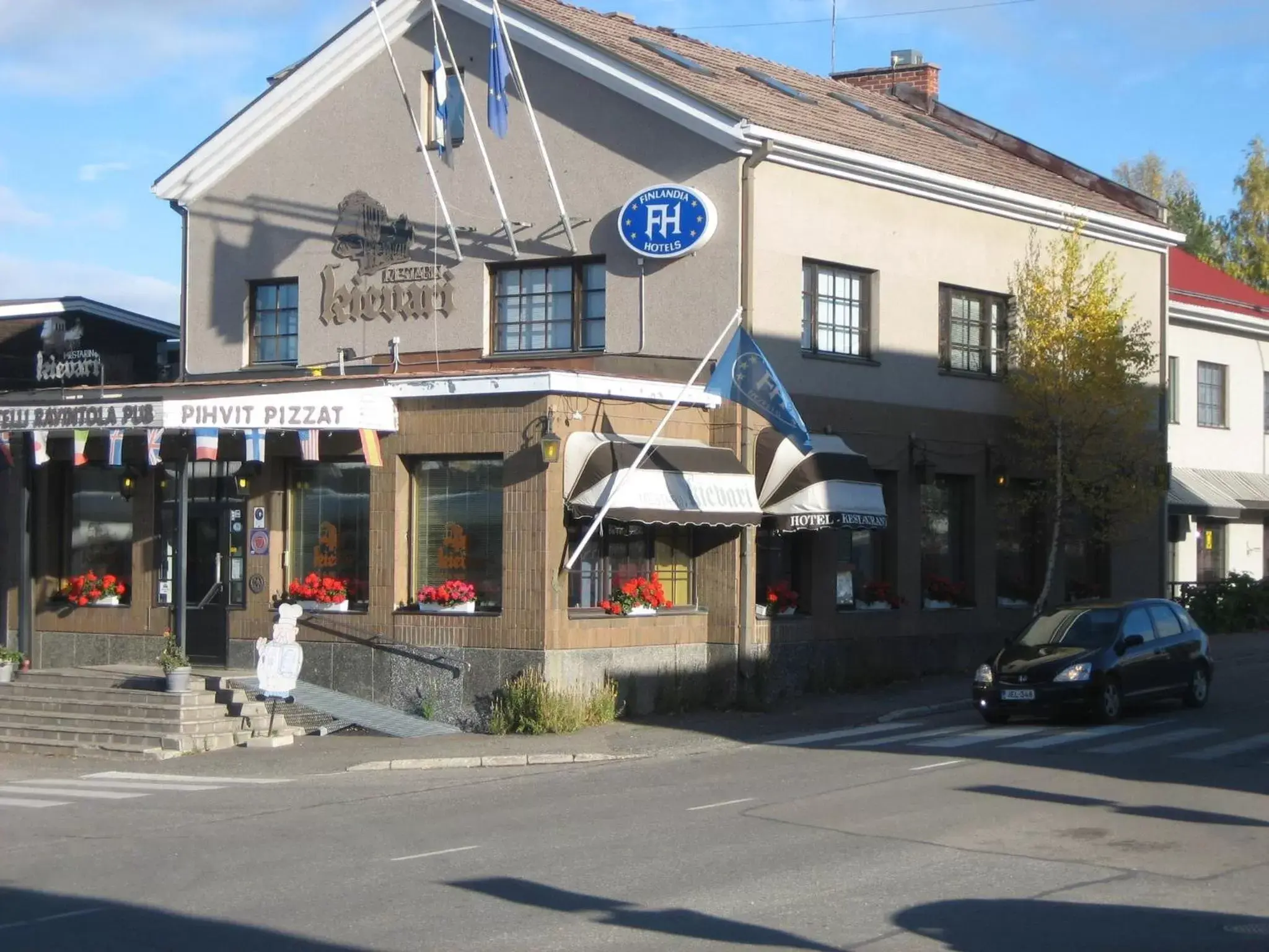 Facade/entrance in Hotel Mestarin Kievari