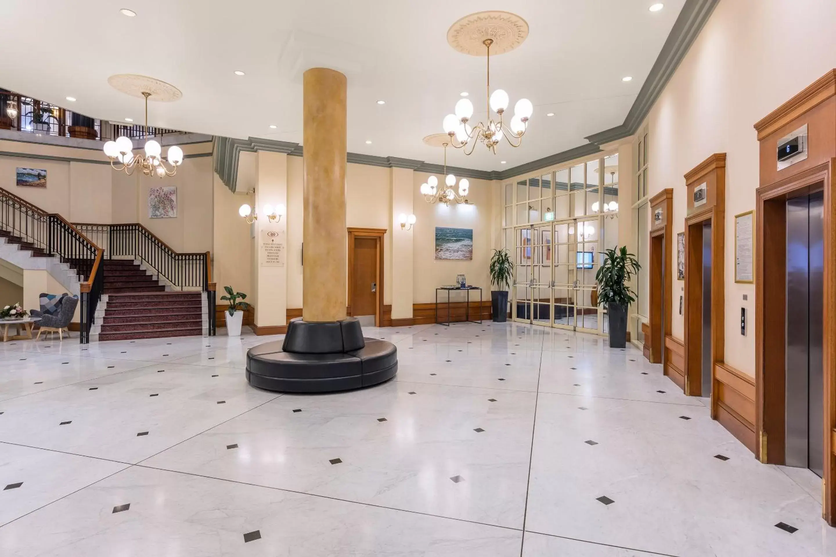 Property building, Lobby/Reception in Crowne Plaza Terrigal Pacific, an IHG Hotel