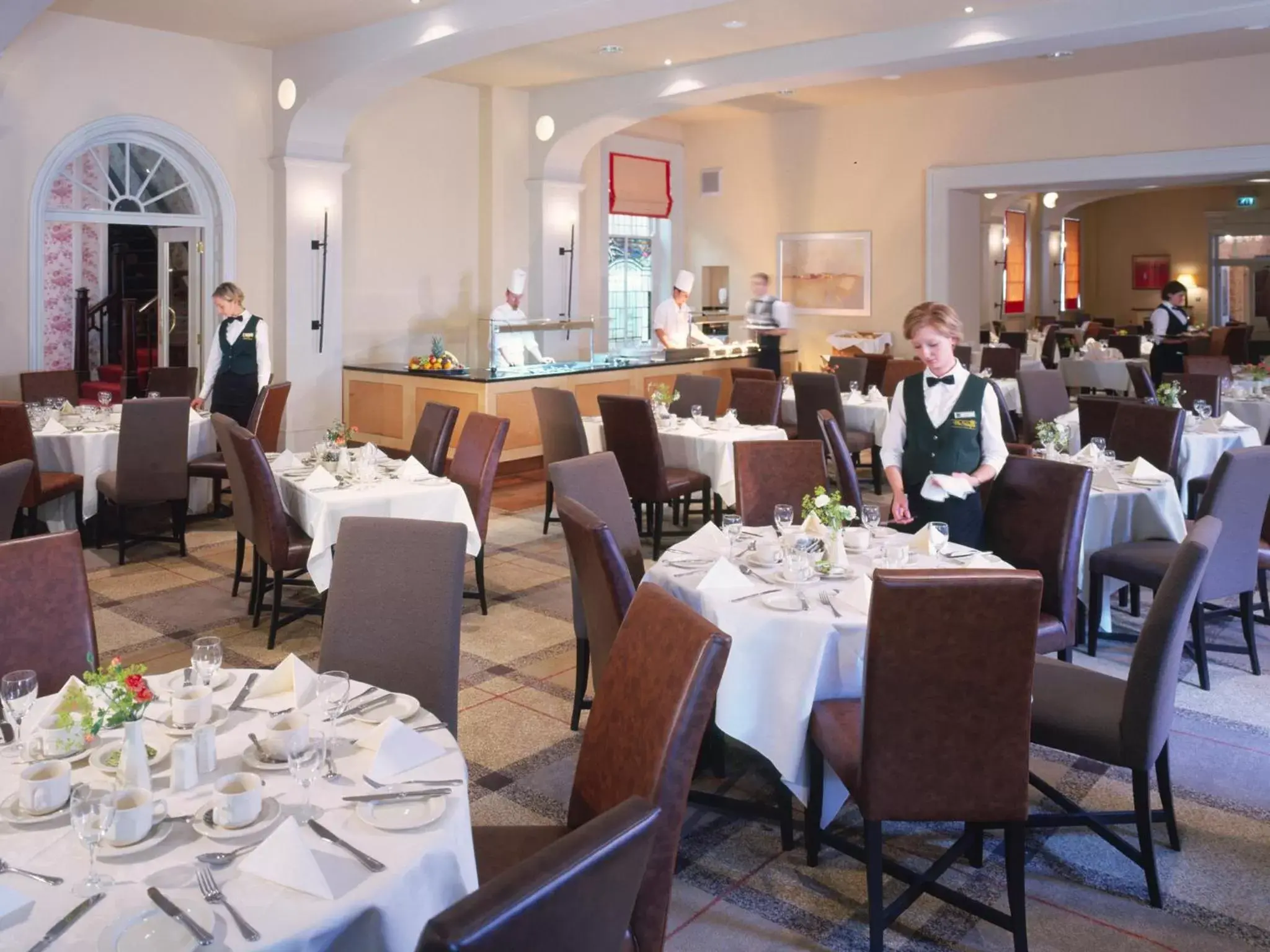 Staff, Restaurant/Places to Eat in Metropole Hotel and Spa