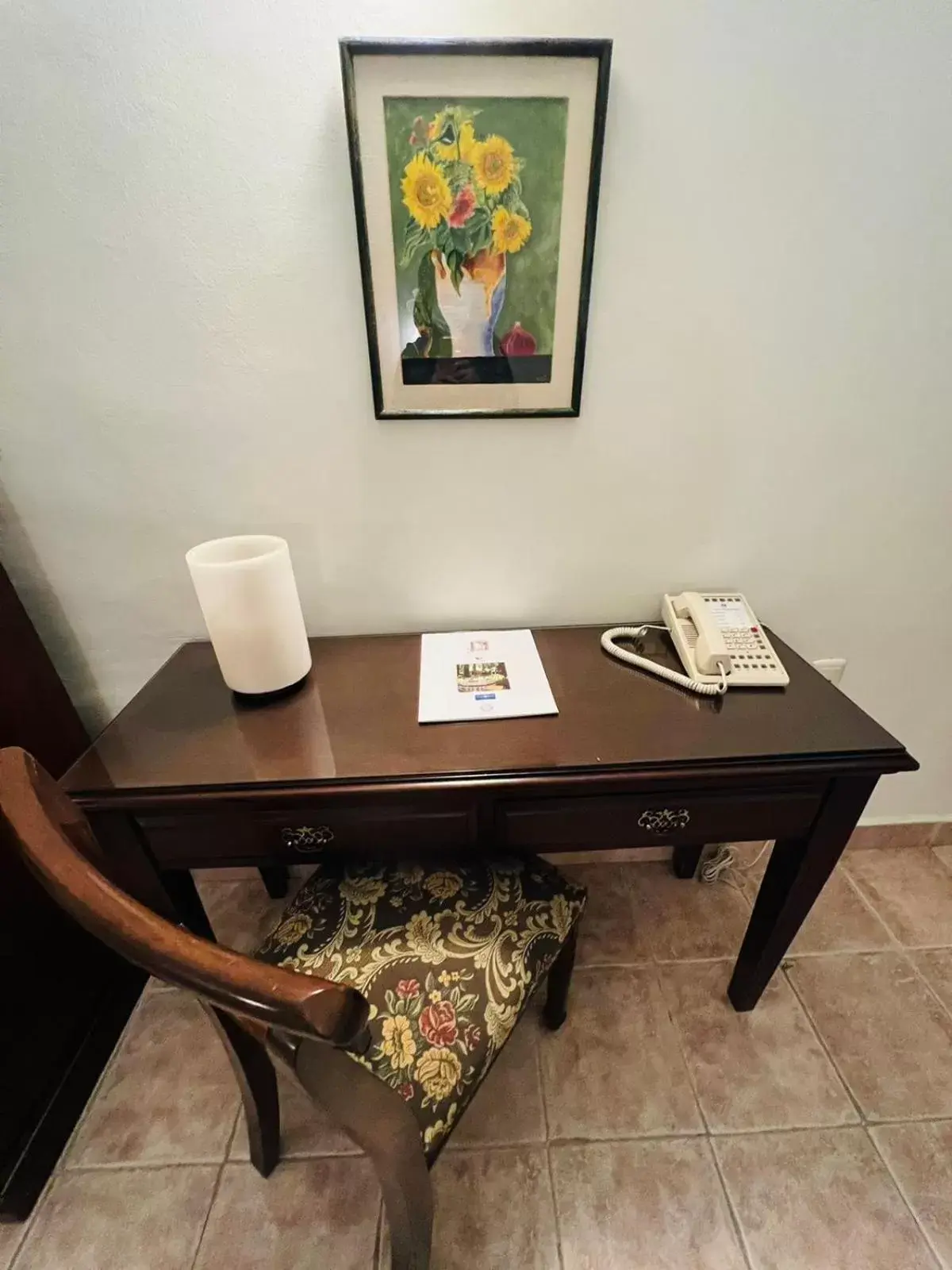 Seating area in Hotel Hacienda Los Laureles