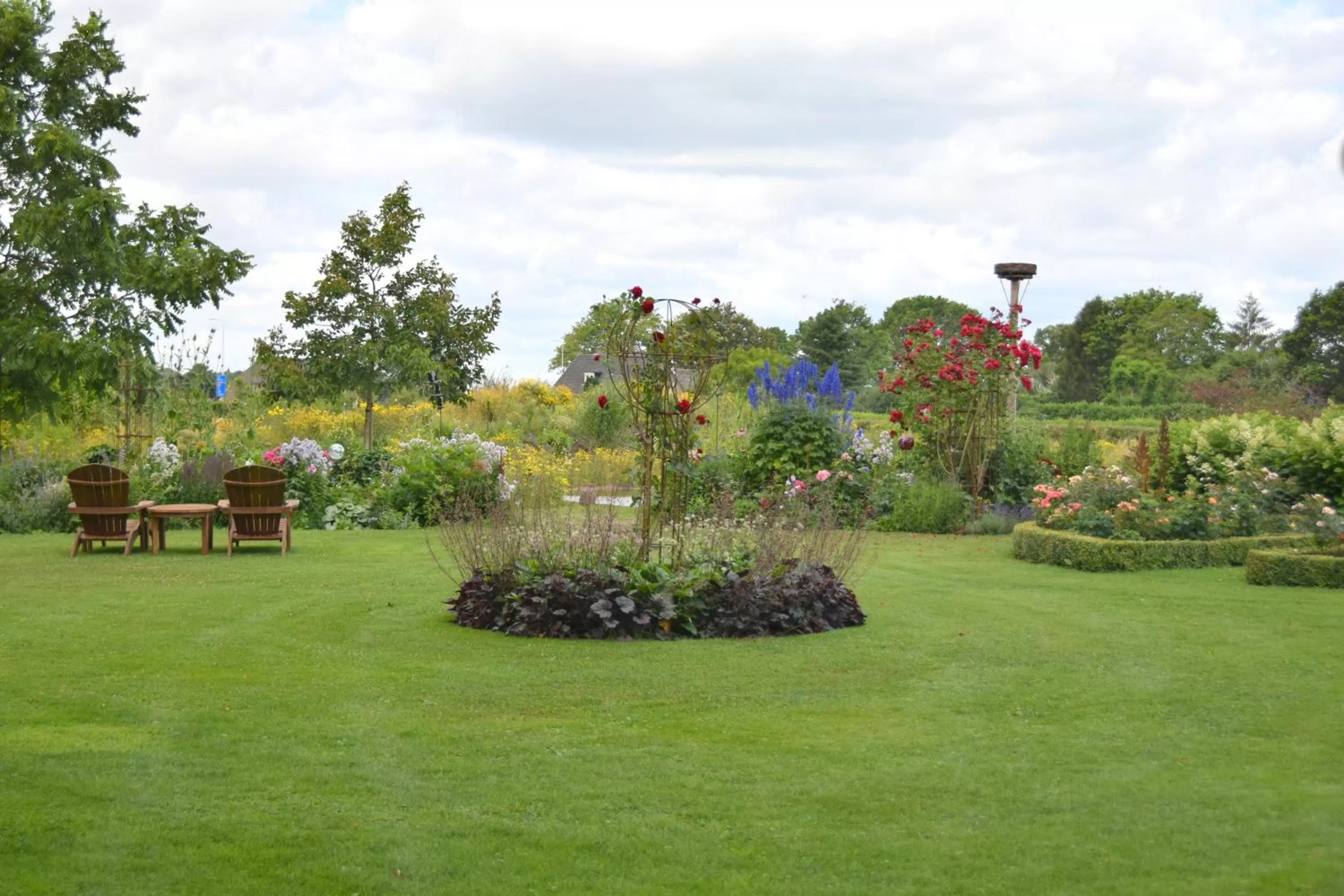 Garden in B&B Kamperfoelie