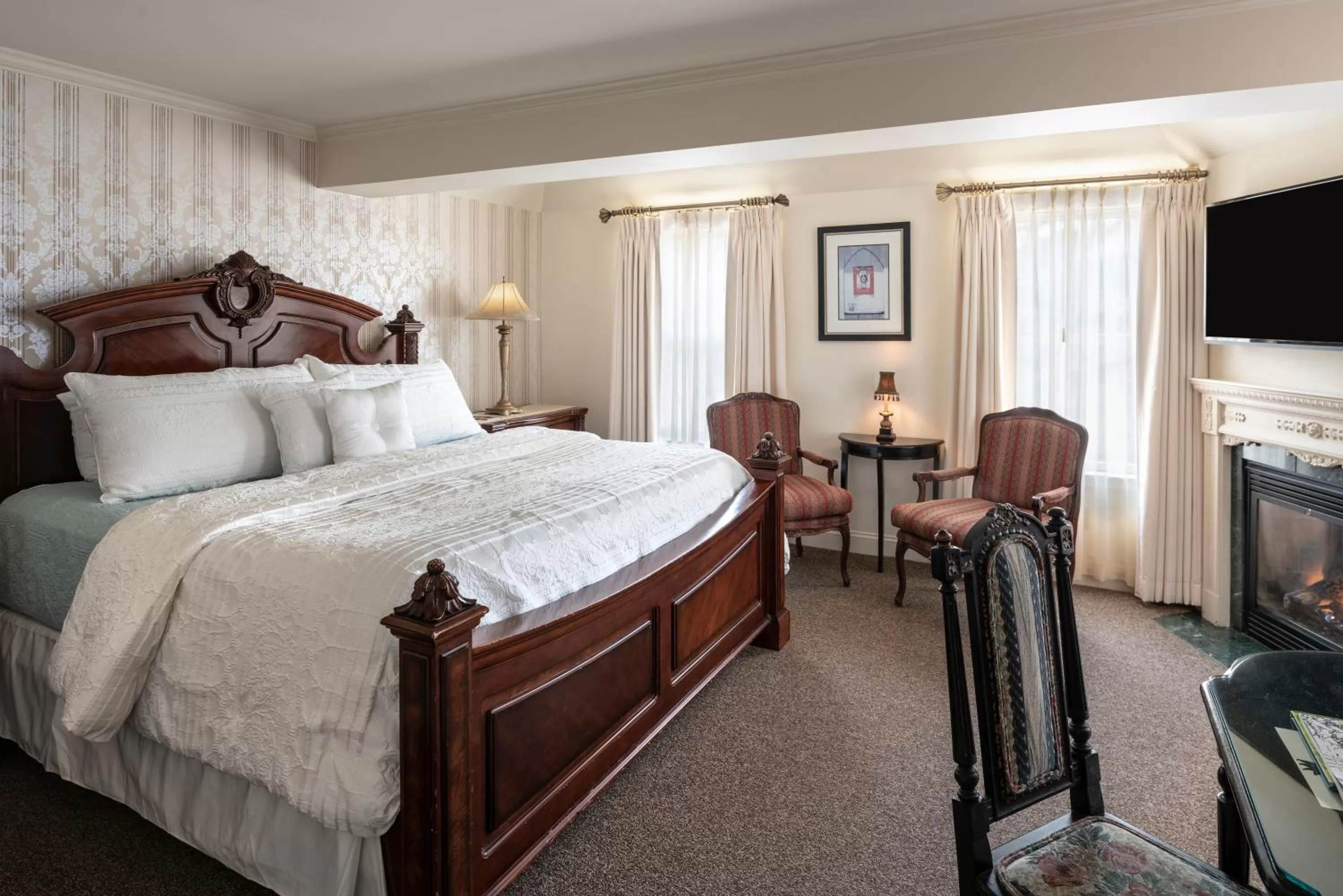 Photo of the whole room, Bed in The Inn at Thorn Hill