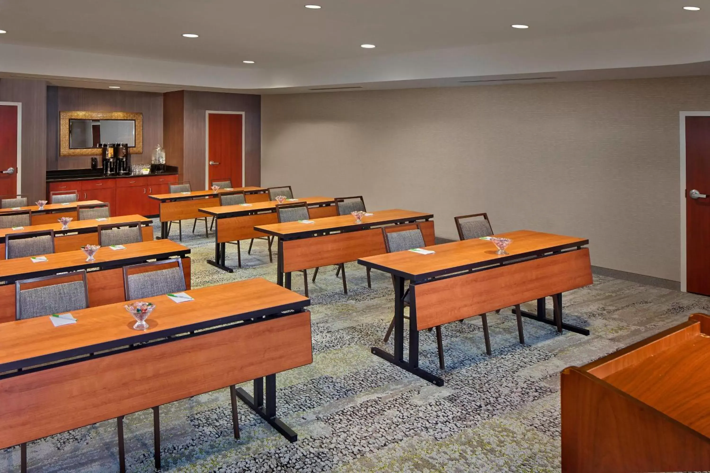 Meeting/conference room in Courtyard by Marriott Stuart