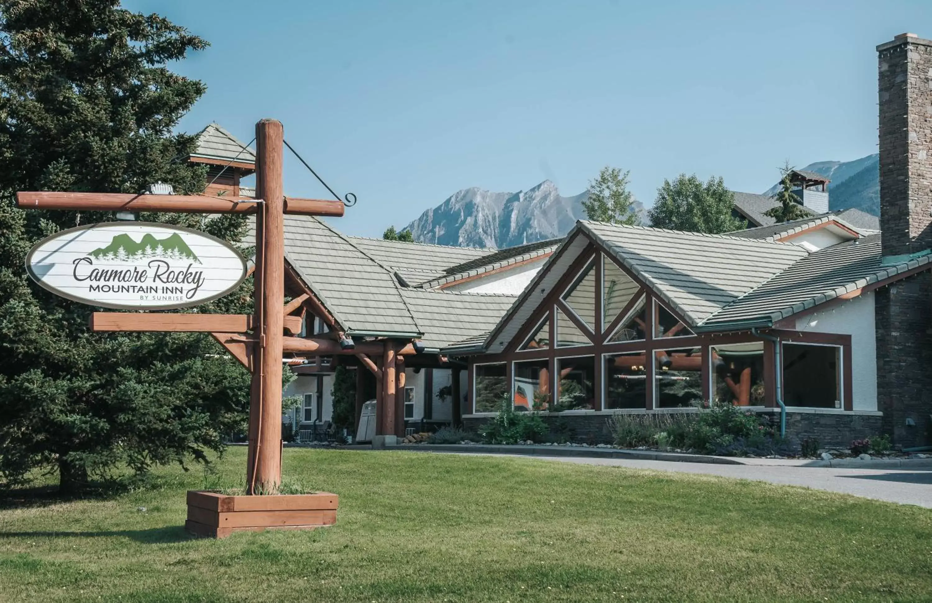 Property Building in Canmore Rocky Mountain Inn