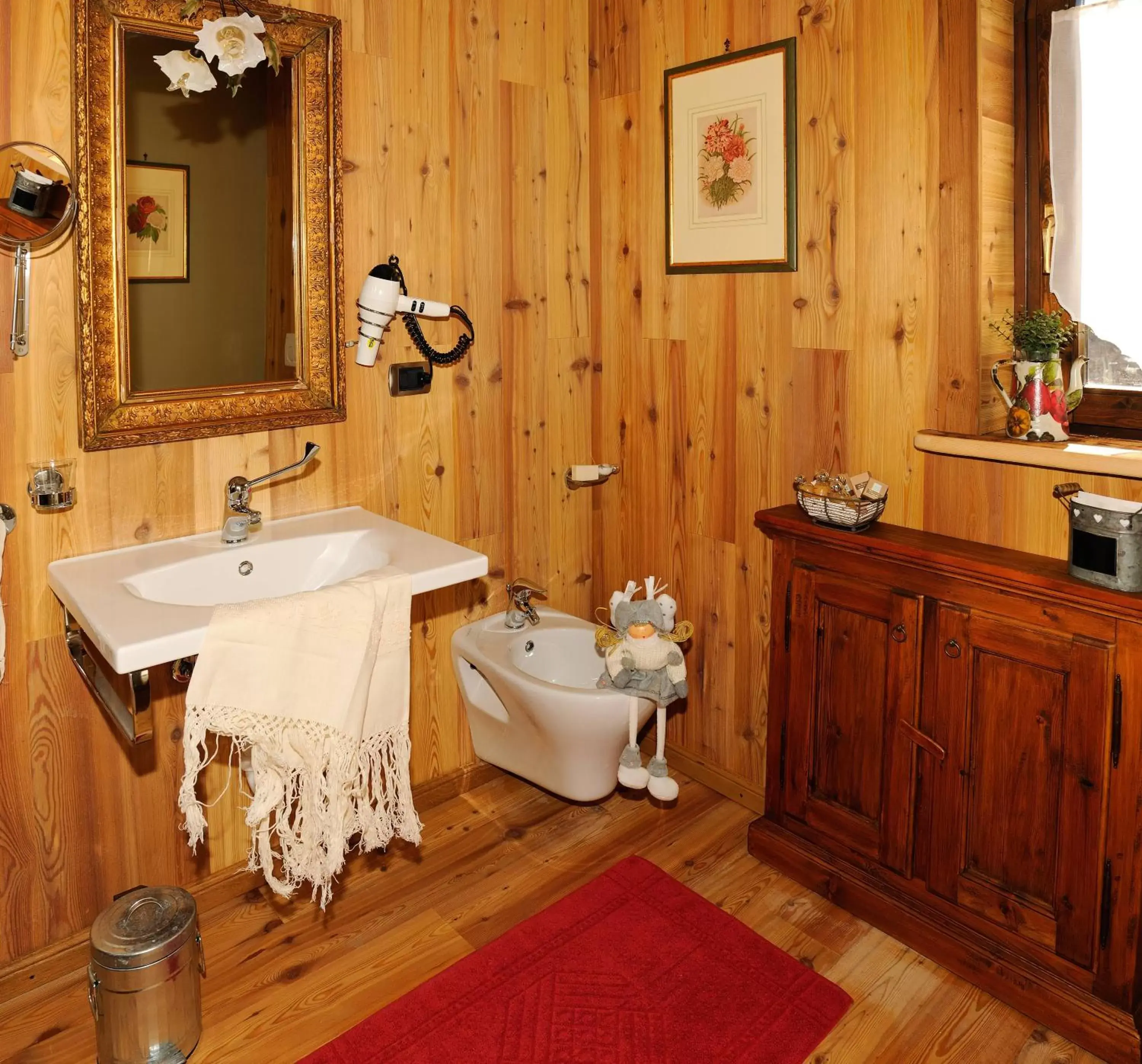 Bathroom in Hotel Chalet La Meridiana