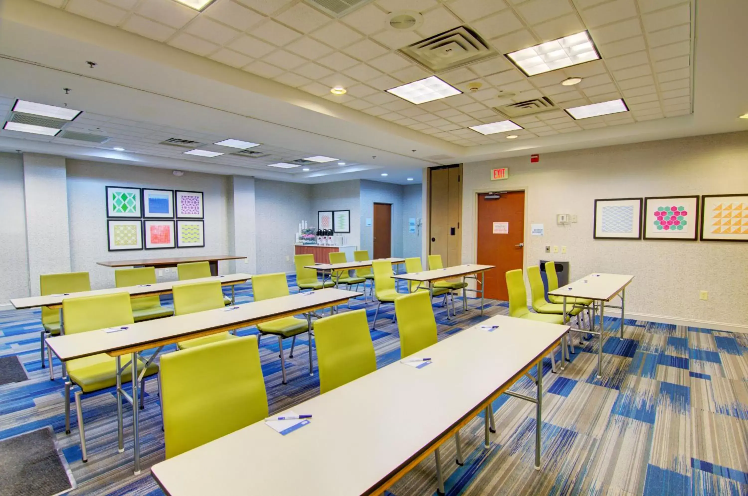 Meeting/conference room in Holiday Inn Express Blacksburg, an IHG Hotel