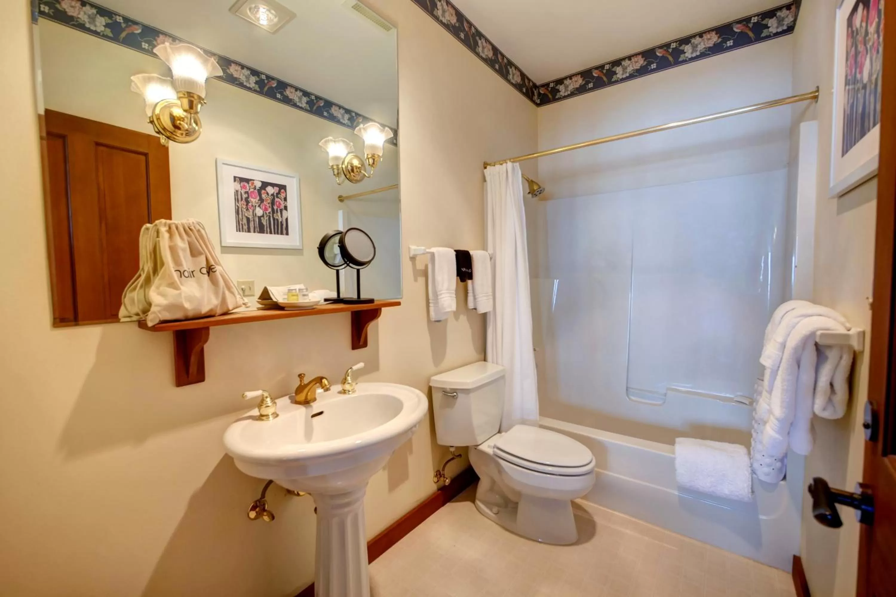 Shower in Casia Lodge and Ranch