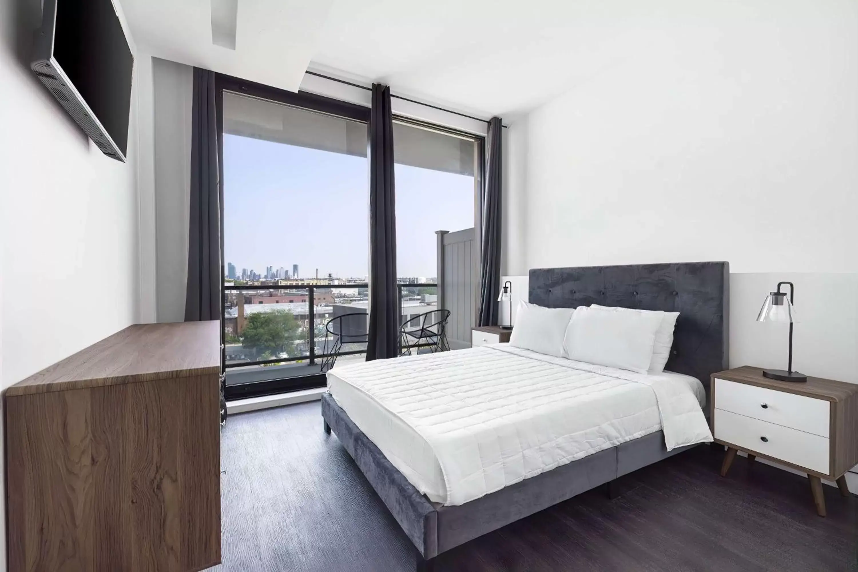 Deluxe Queen Room with City View, Non-Smoking in The Bogart by LuxUrban