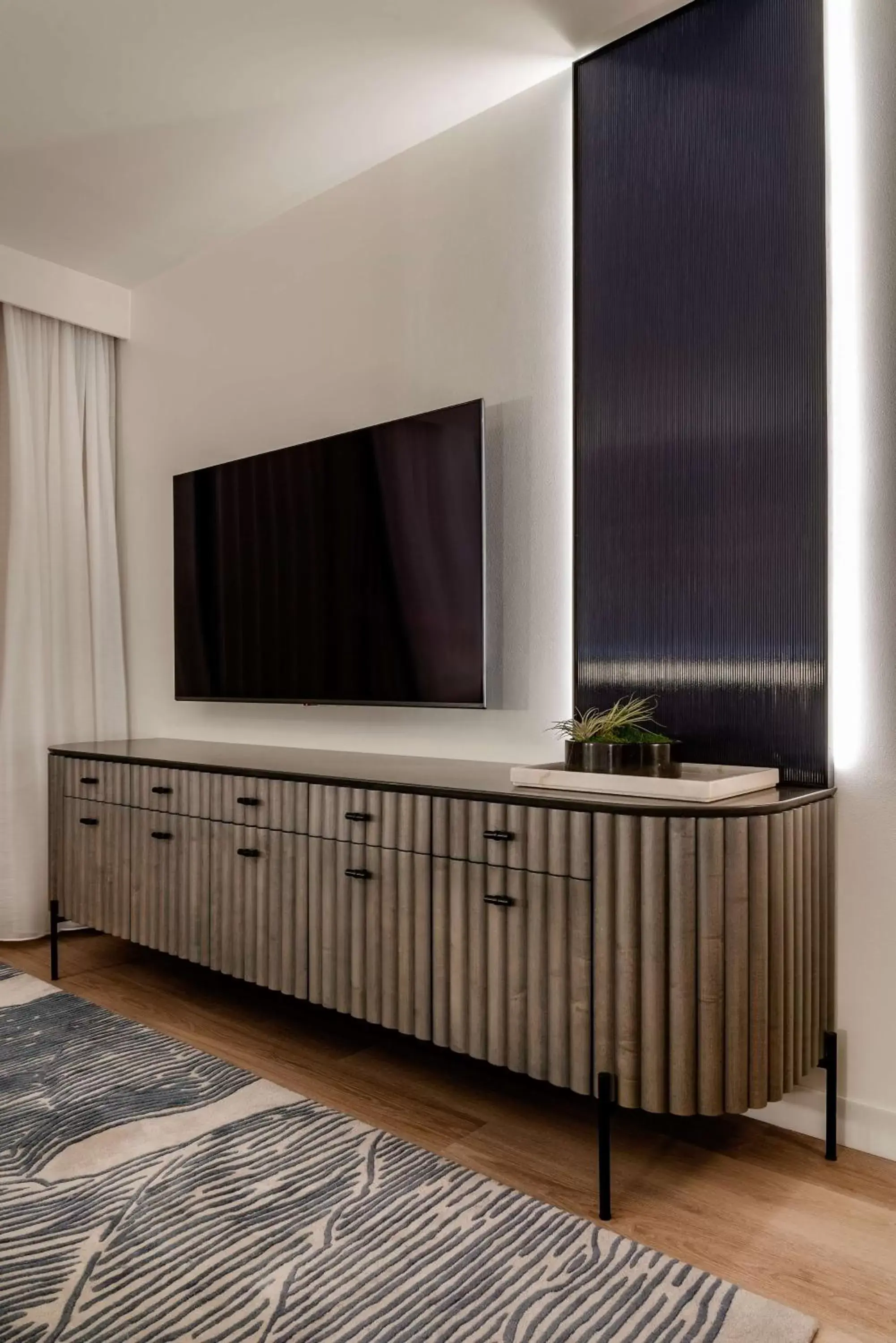 Bed, TV/Entertainment Center in The Morrow Washington Dc, Curio Collection By Hilton