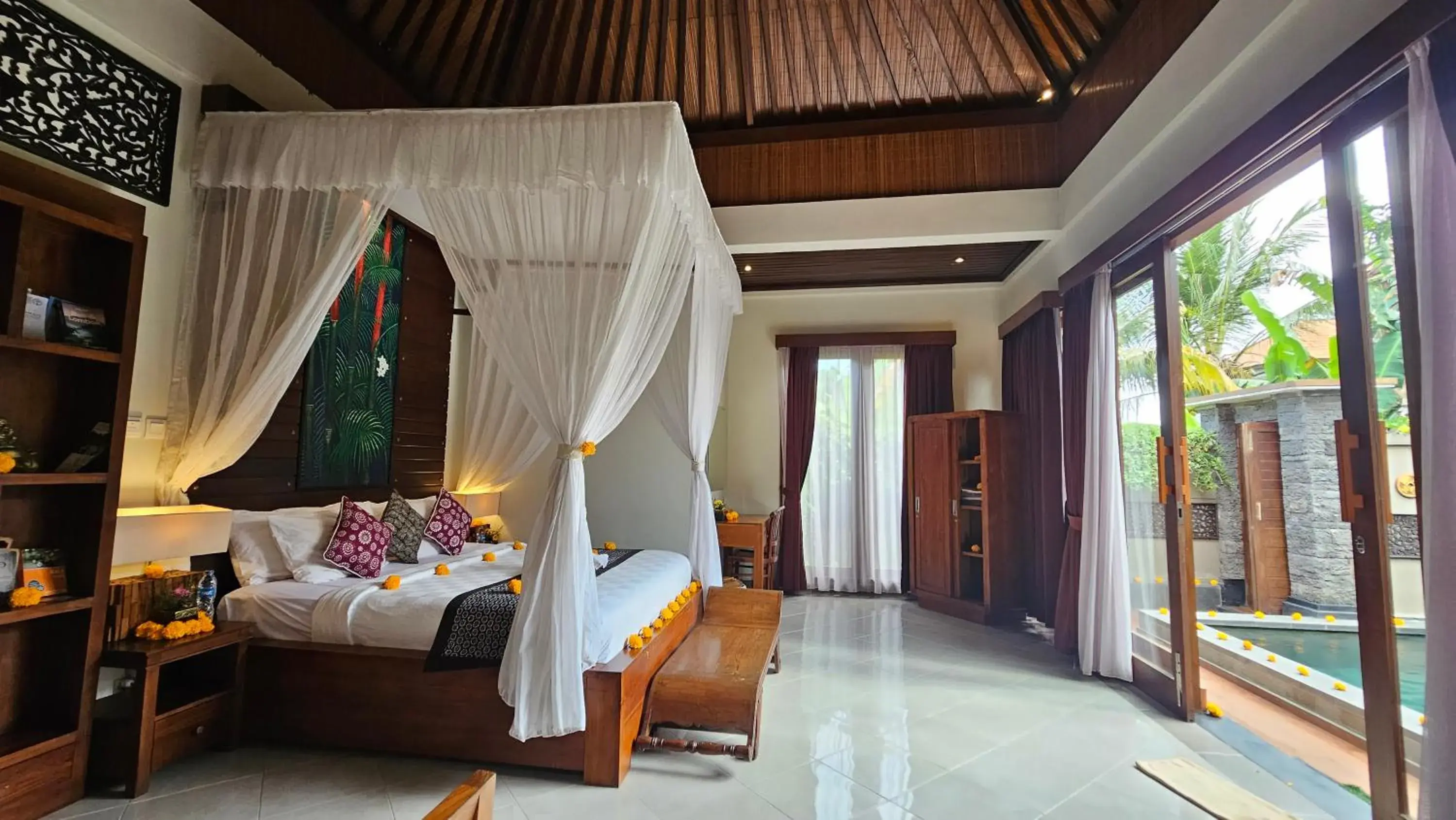 Bed in Ubud Paradise Villa