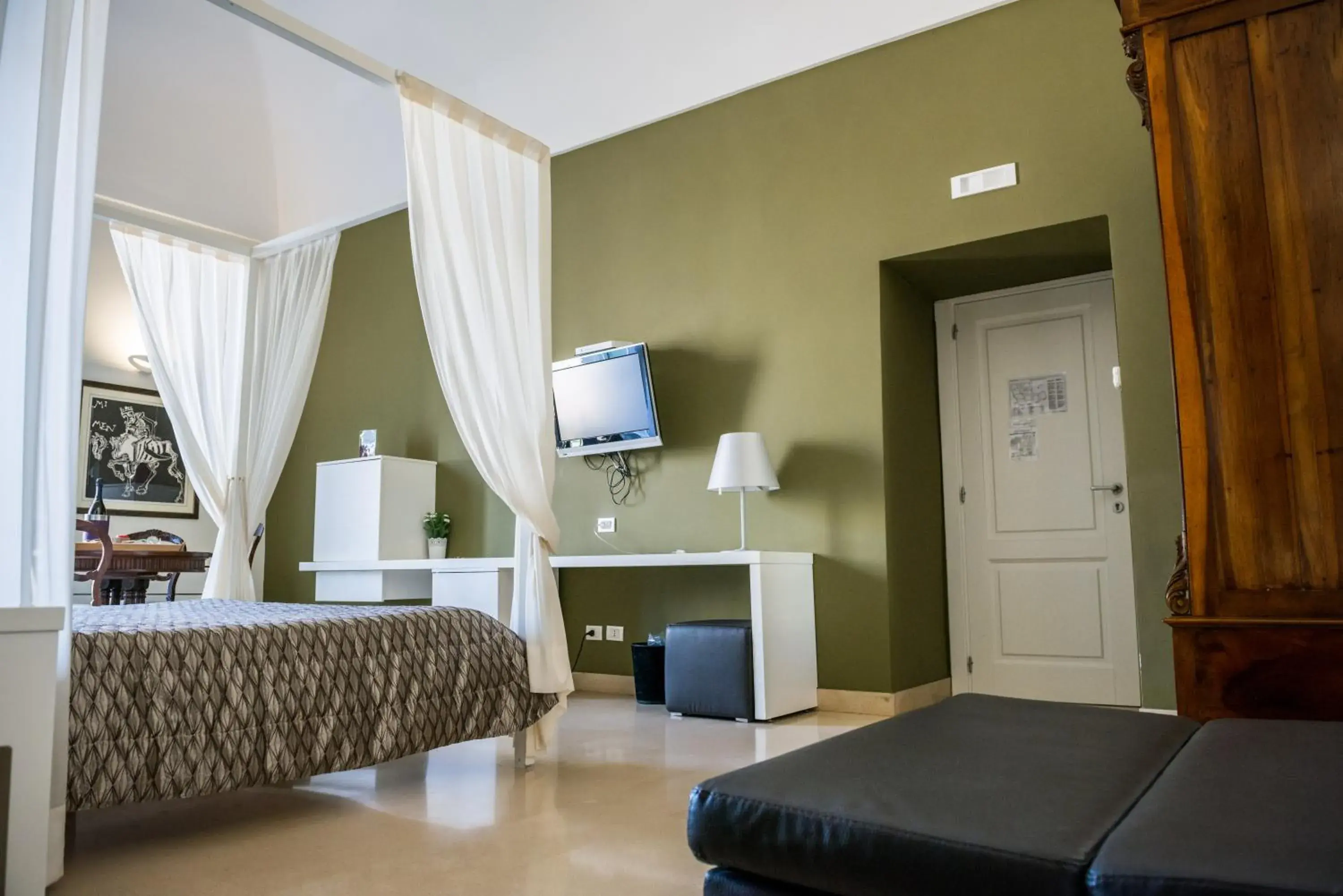 Photo of the whole room, Bed in Albergo Del Sedile