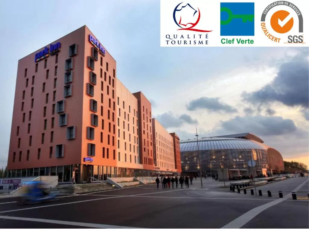 Property building in Park Inn by Radisson Lille Grand Stade