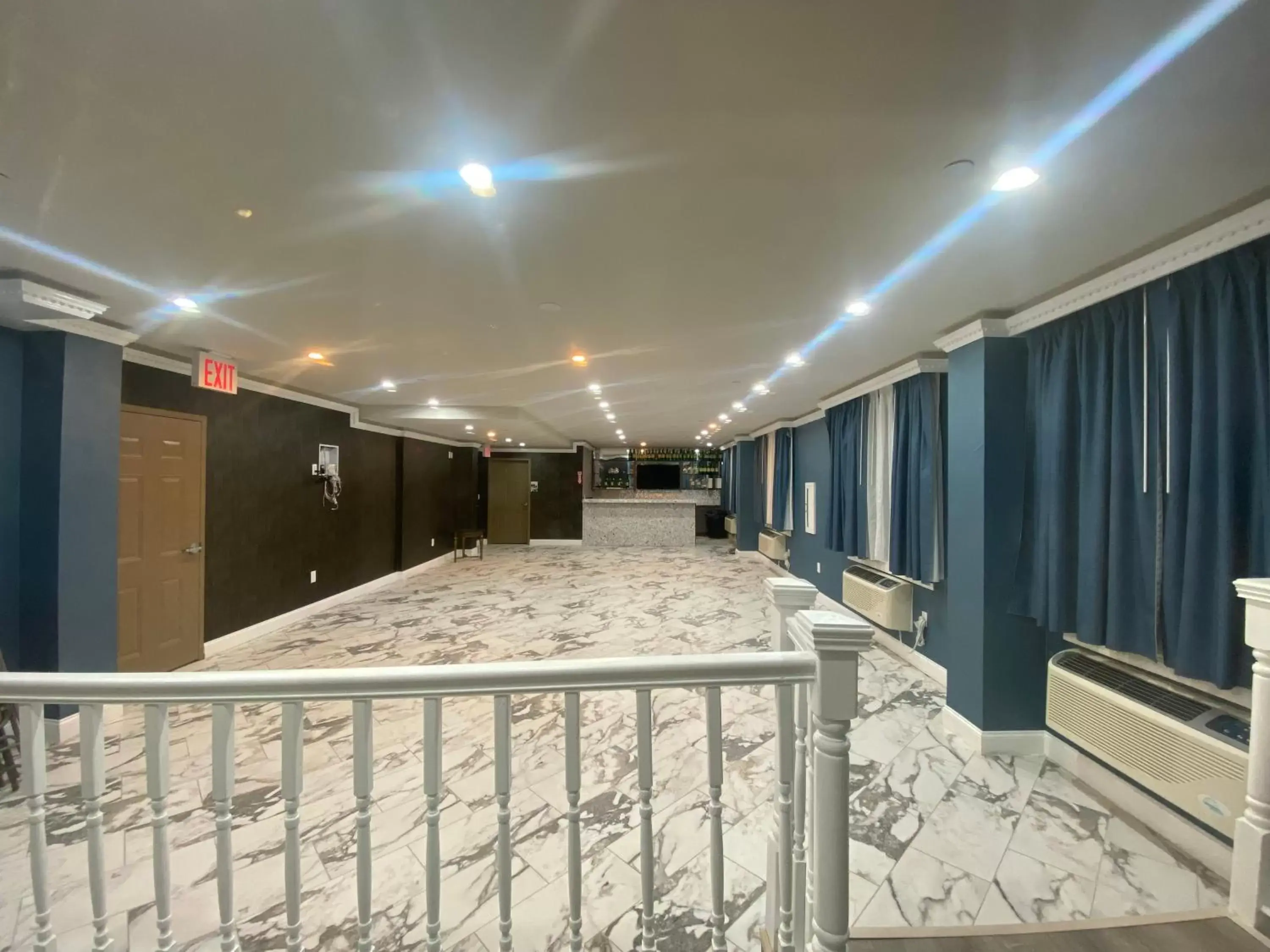 Lounge or bar in Hotel Liberty Inn & Suites-JFK Airport- La Guardia Airport