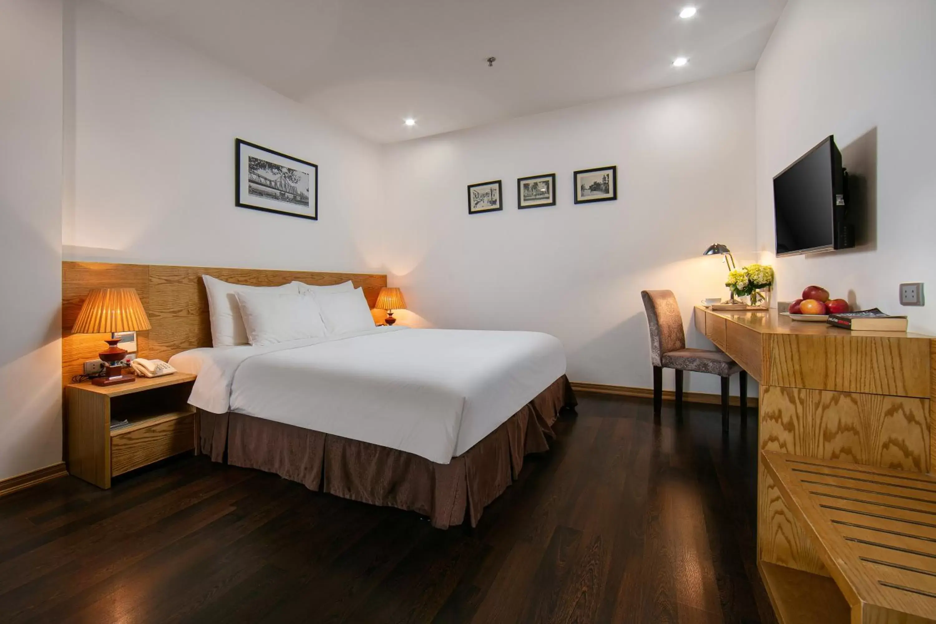 Property building, Bed in Hanoi Paon Hotel & Spa