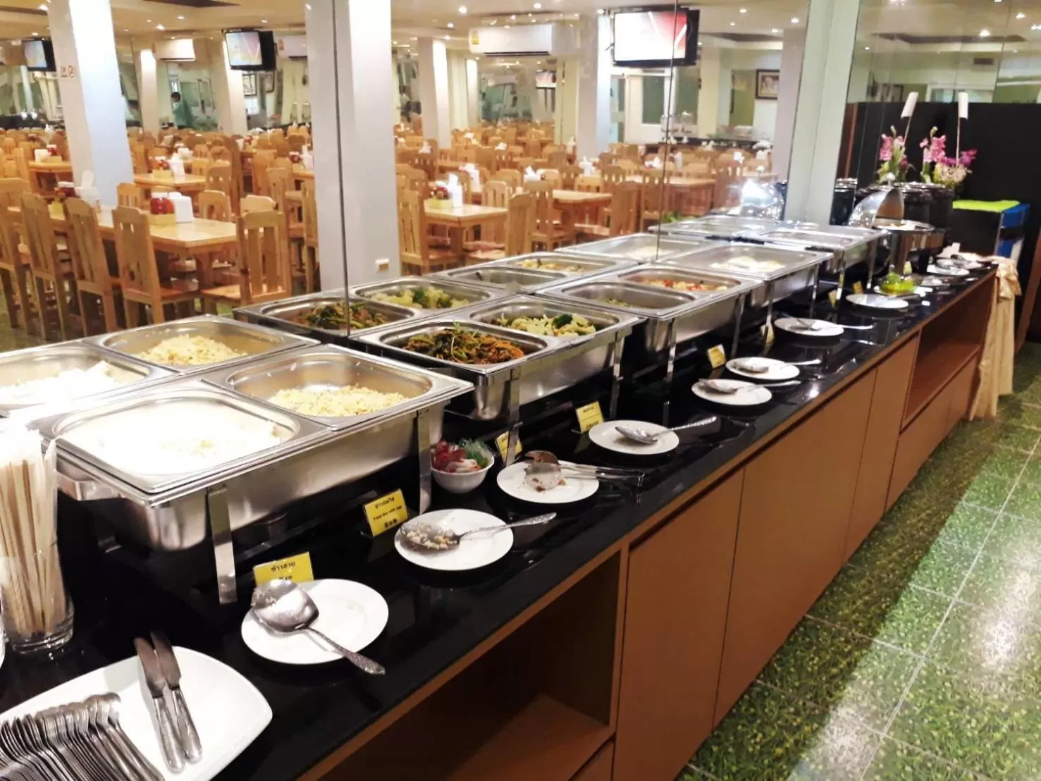 American breakfast in Lucky Green View