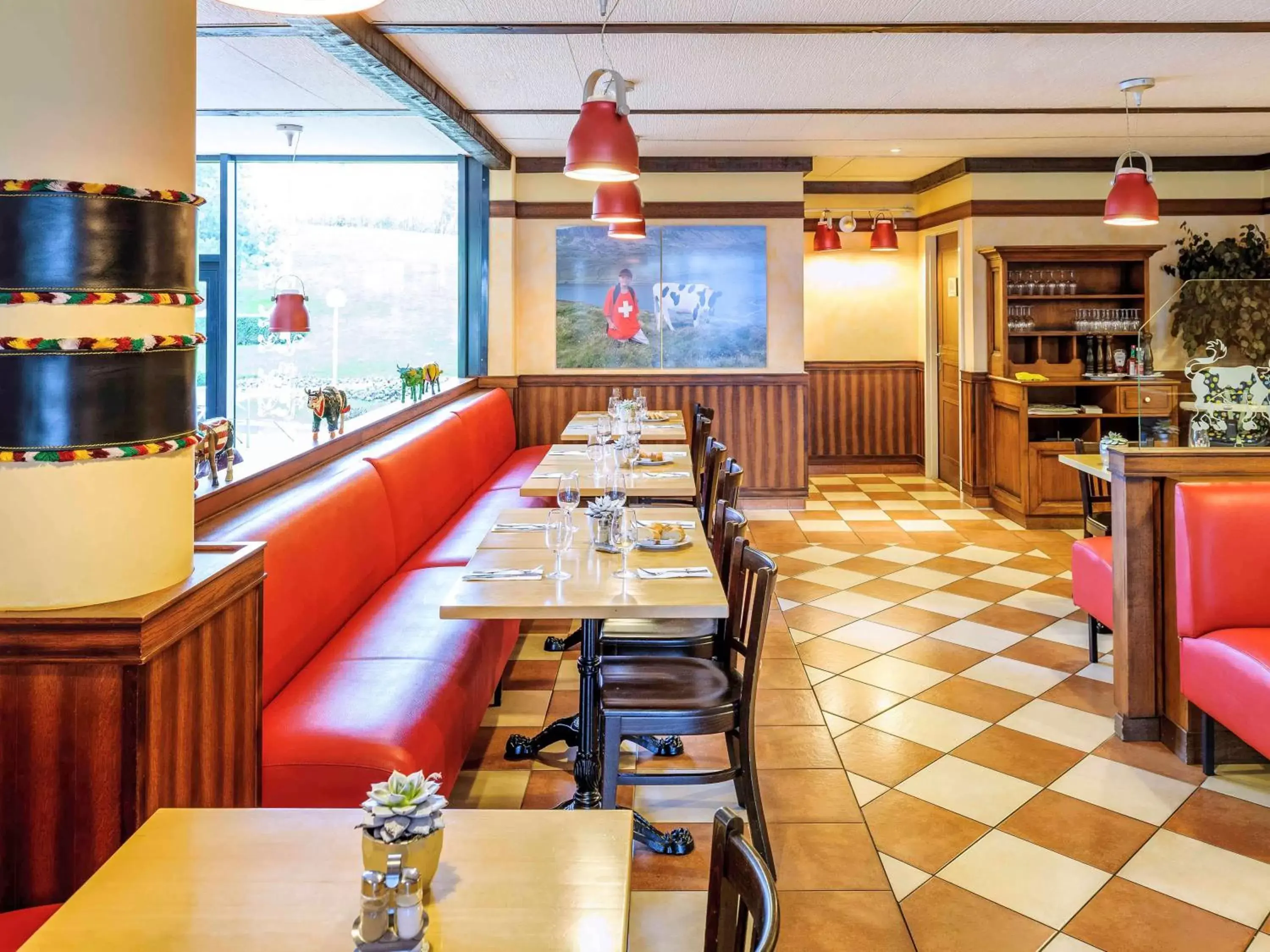 Restaurant/Places to Eat in ibis budget Genève Aéroport
