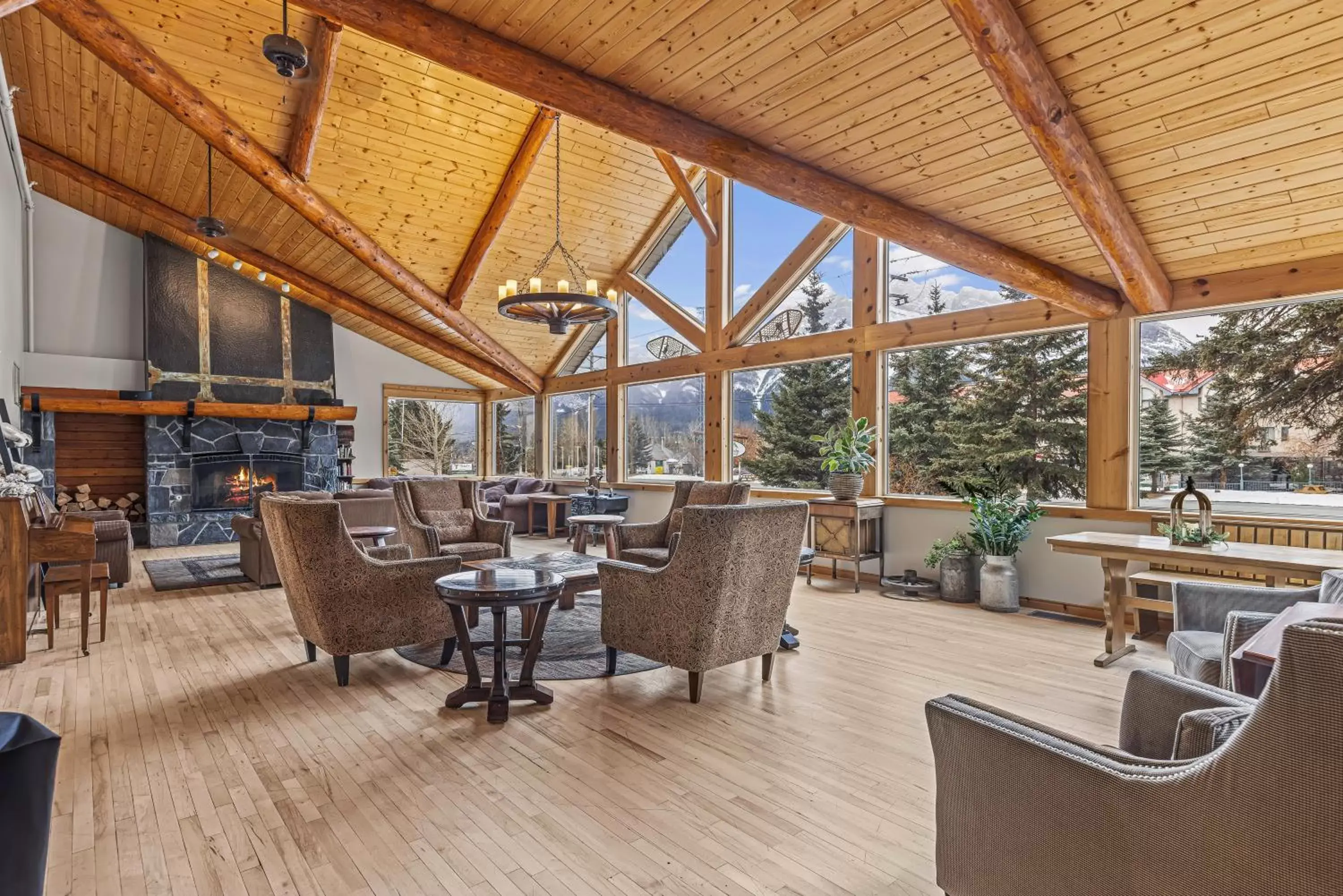 Lobby or reception in Canmore Rocky Mountain Inn