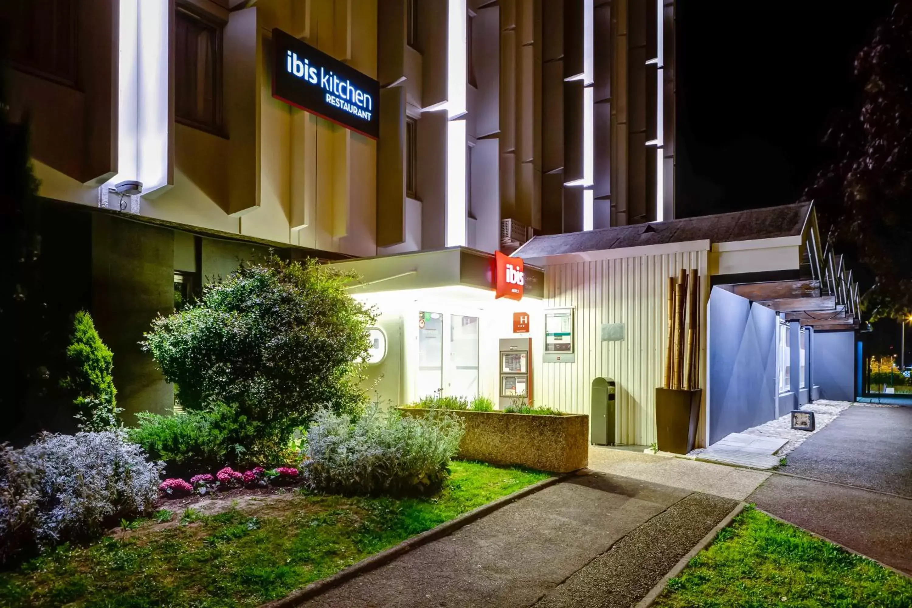 Property building in ibis Lyon Est Bron Property building in ibis Lyon Est Bron
