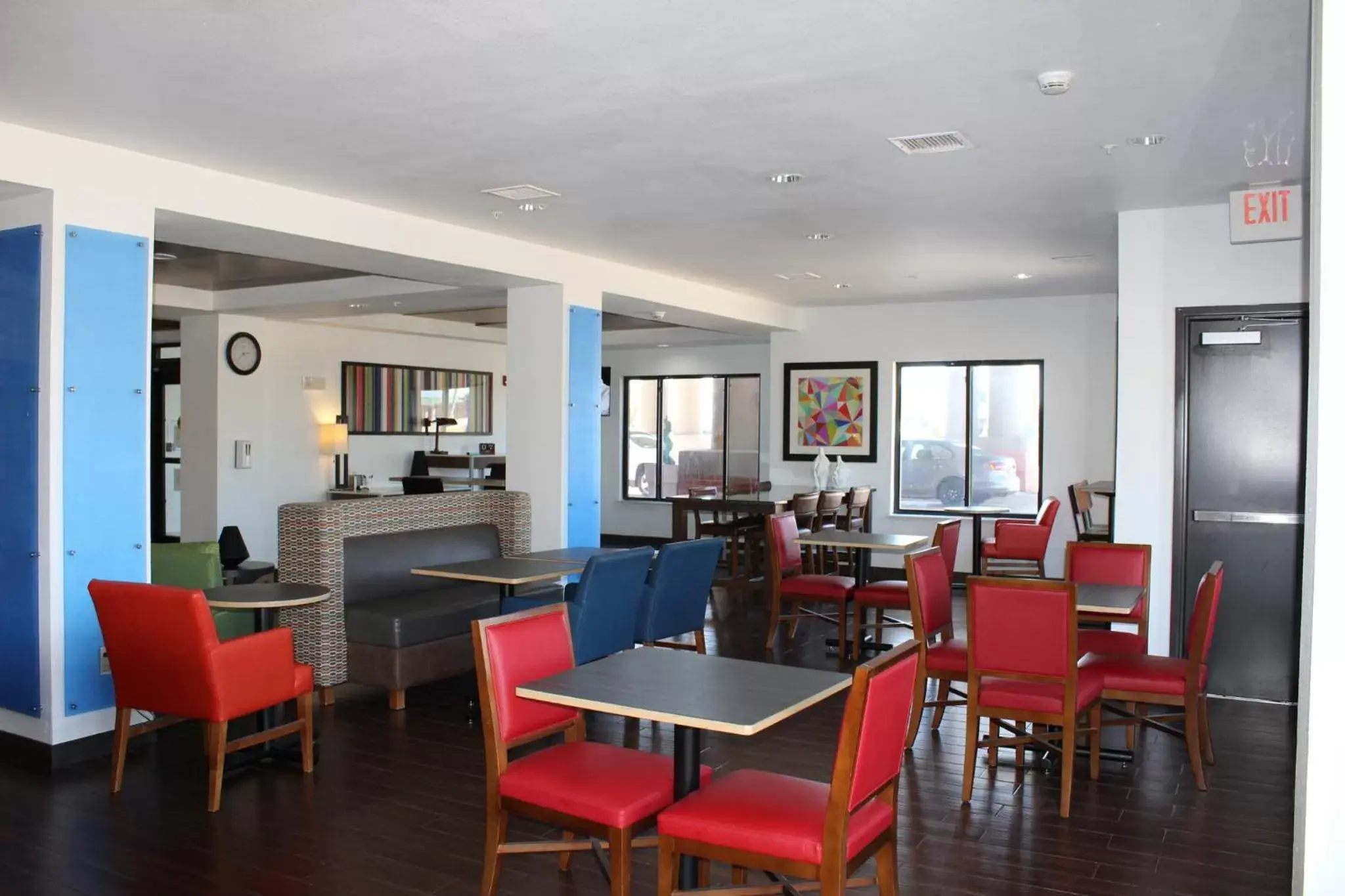 Breakfast, Restaurant/Places to Eat in Holiday Inn Express Ponca City, an IHG Hotel