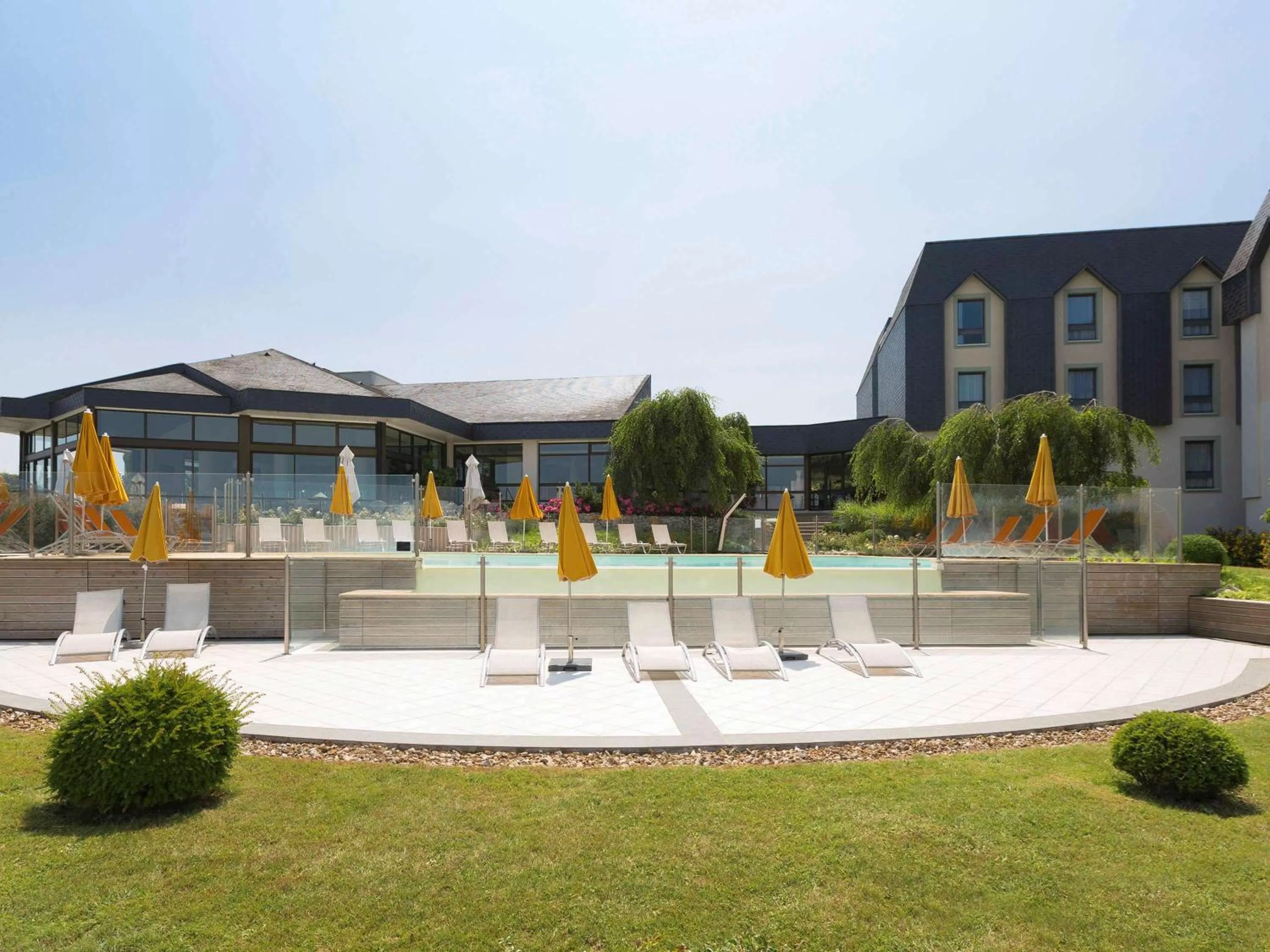 Property building in Novotel Amboise
