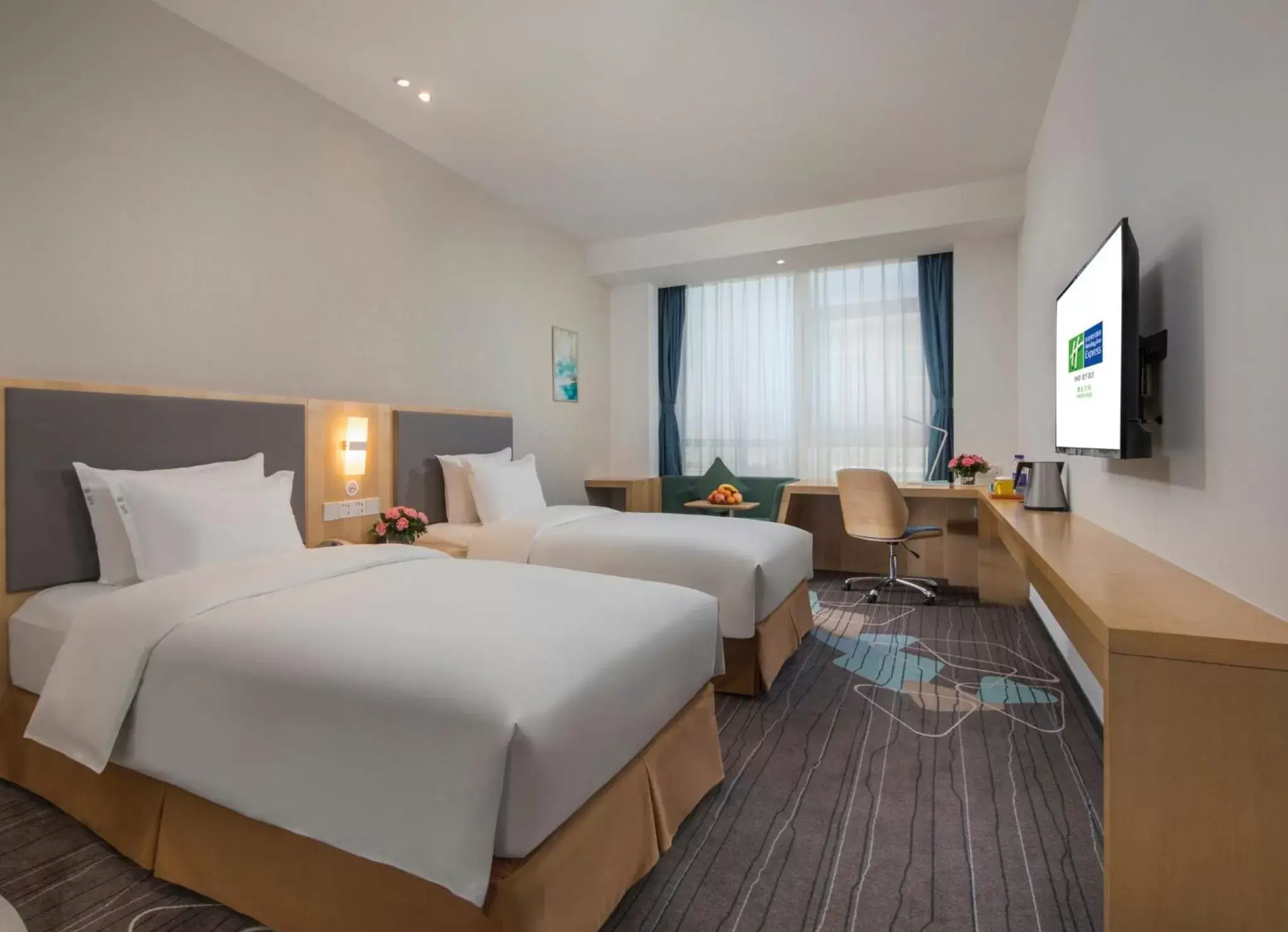 Photo of the whole room in Holiday Inn Express - Yantai YEDA, an IHG Hotel