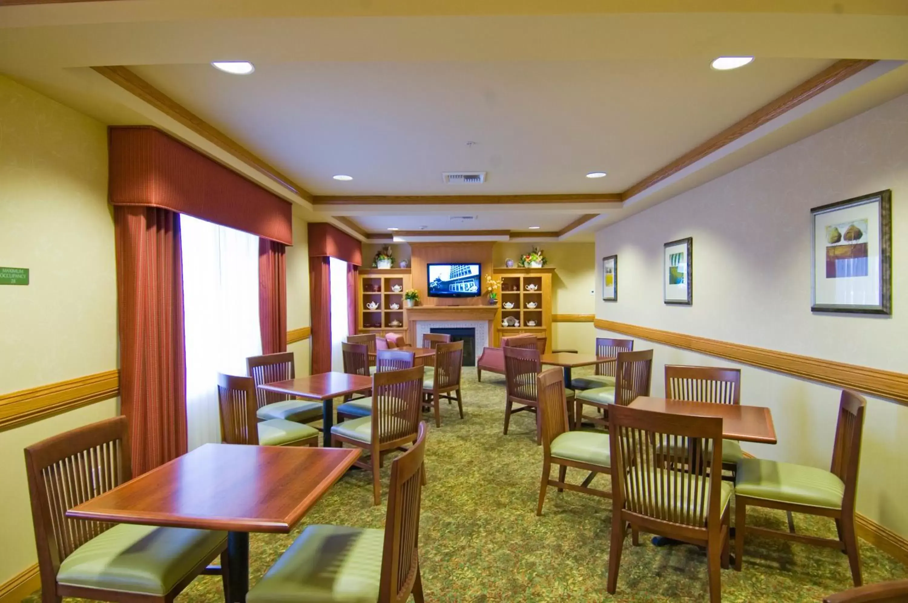 Restaurant/Places to Eat in Holiday Inn & Suites - Barstow, an IHG Hotel