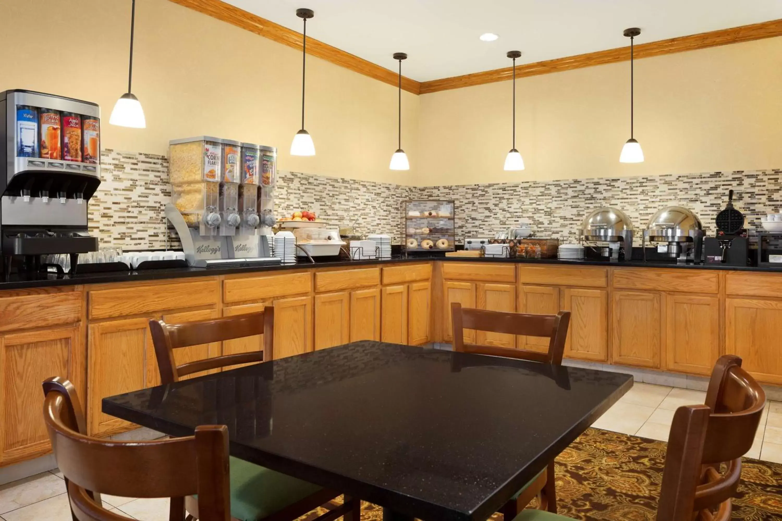 Restaurant/Places to Eat in Country Inn & Suites by Radisson, Macedonia, OH