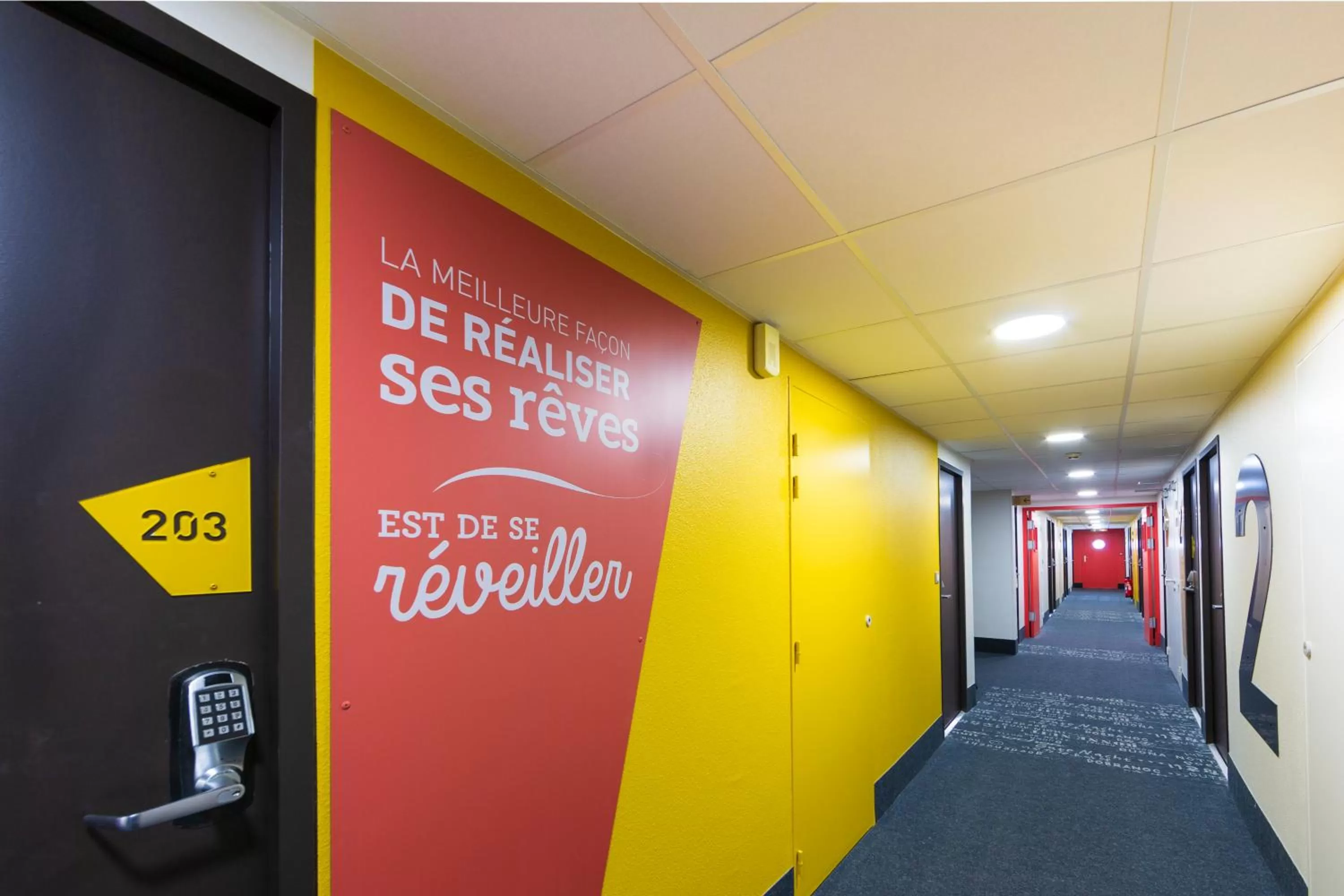 Decorative detail in B&B HOTEL Lyon Centre Monplaisir