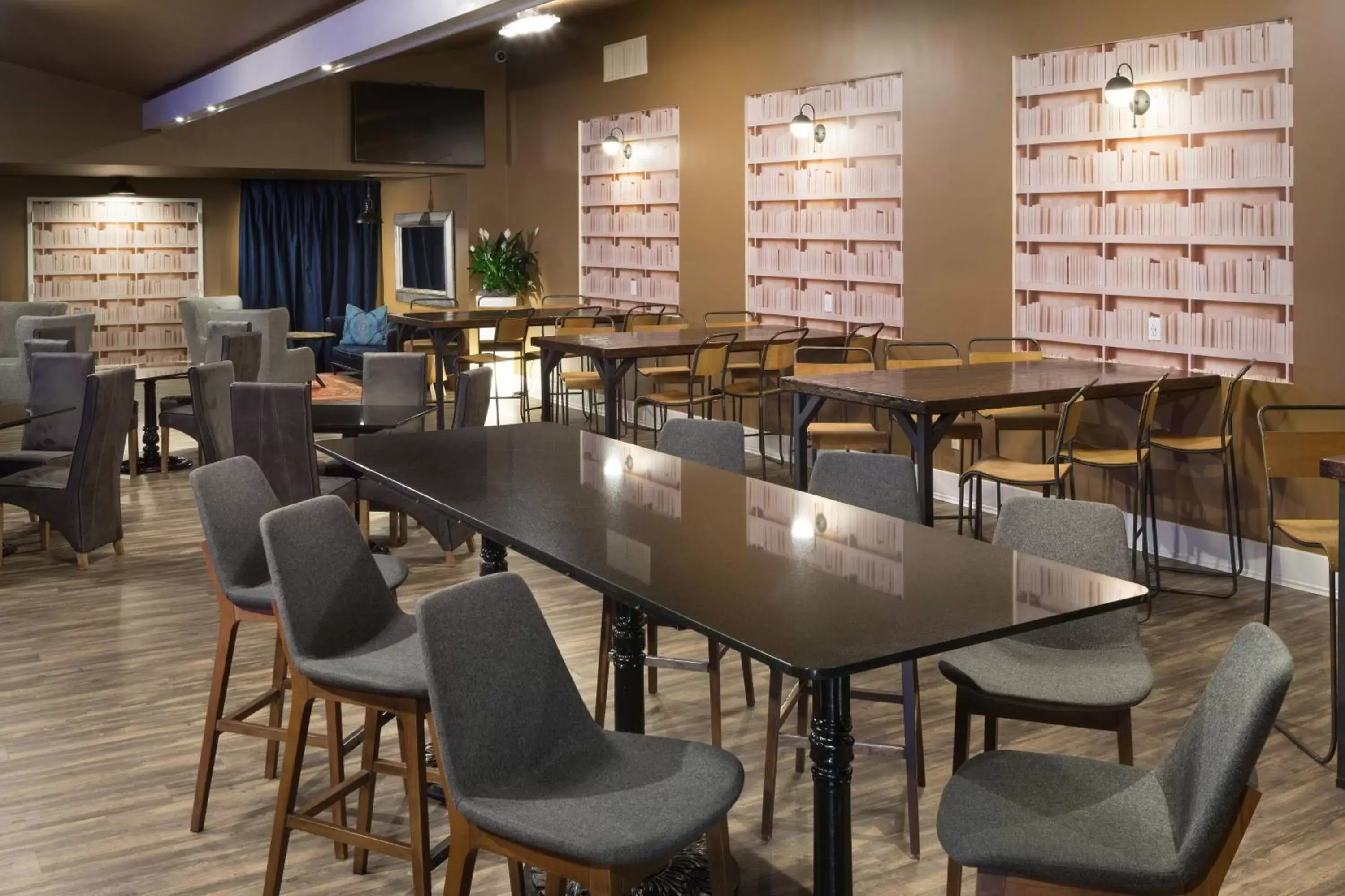 Lounge or bar, Lounge/Bar in Sheraton Oklahoma City Downtown Hotel