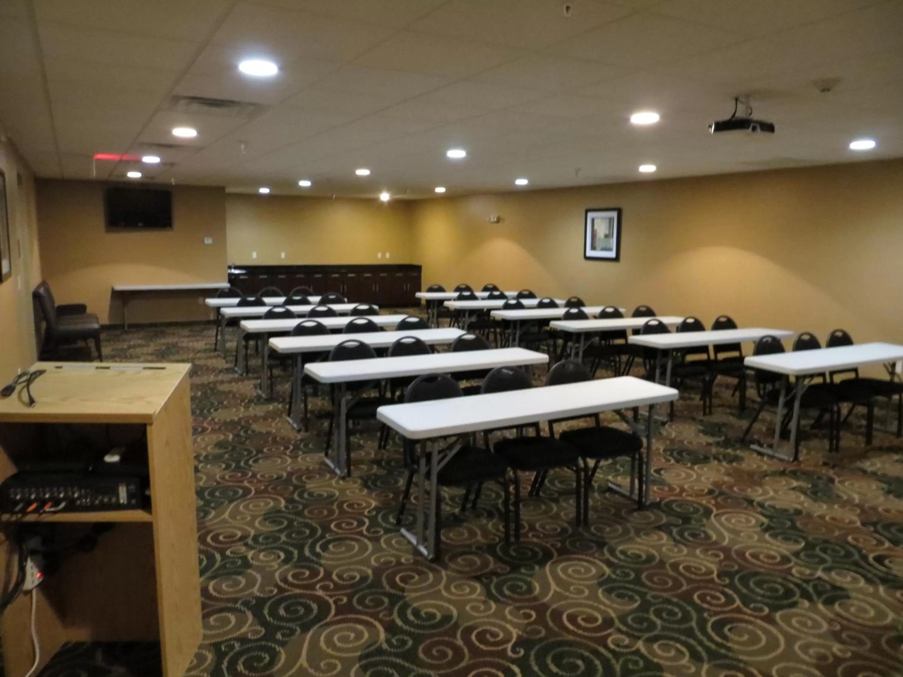 Meeting/conference room in Cobblestone Inn & Suites - Harper