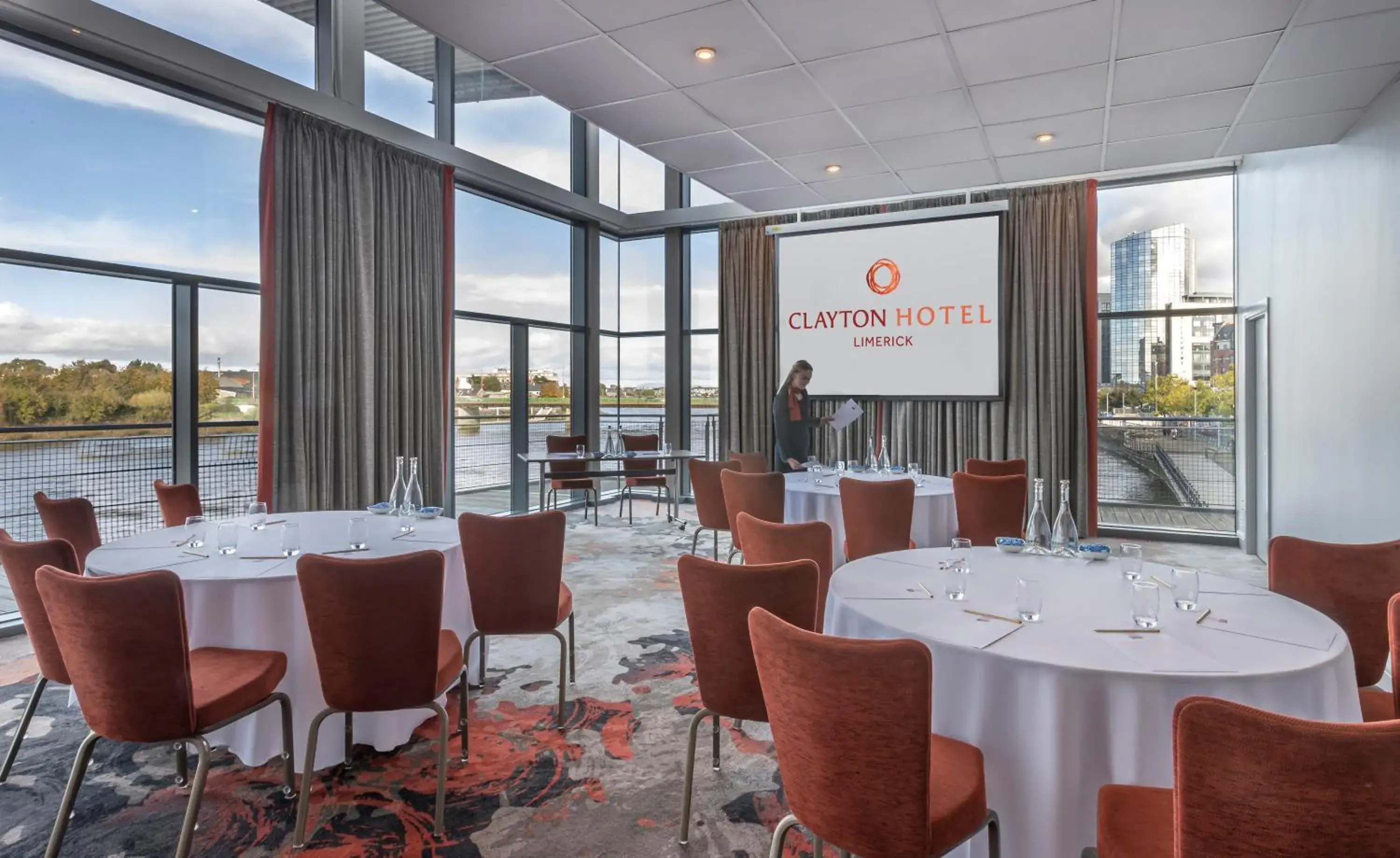Banquet/Function facilities, Restaurant/Places to Eat in Clayton Hotel Limerick