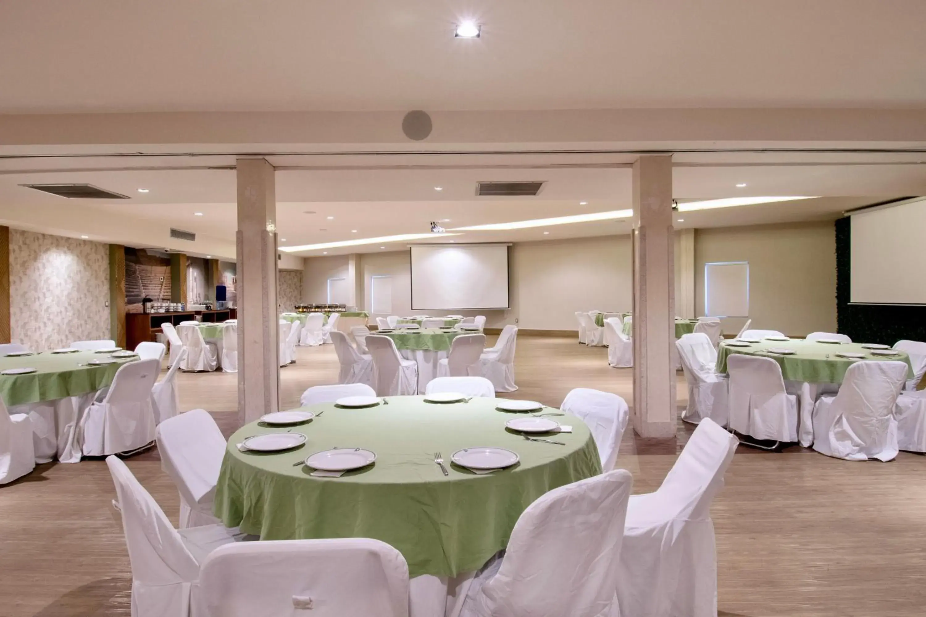 Banquet/Function facilities, Banquet Facilities in Hotel Plaza Diana