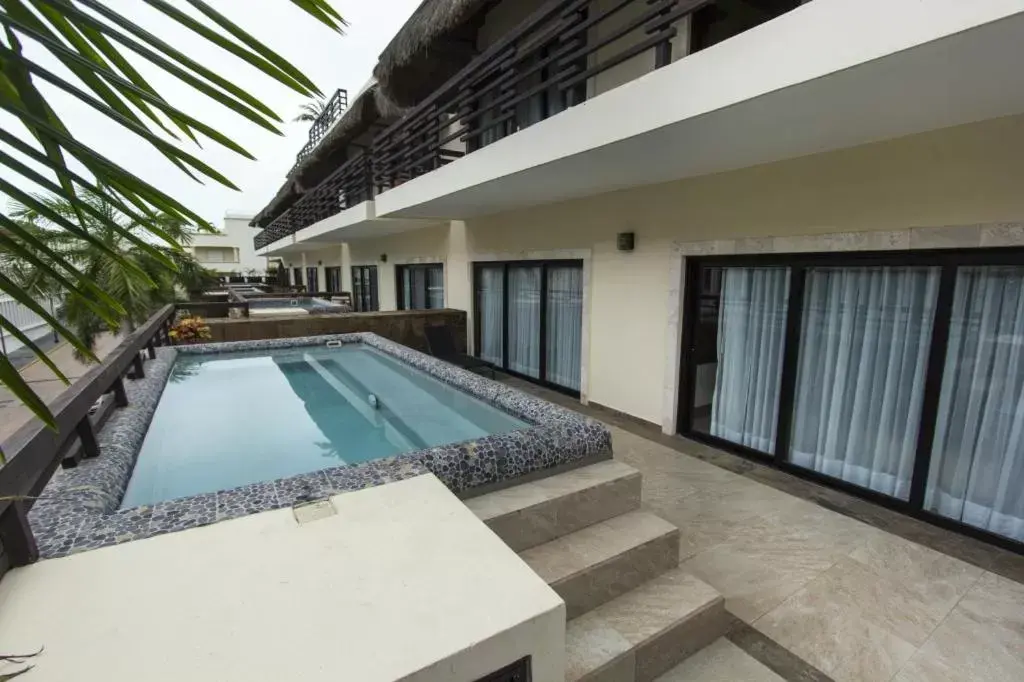 Swimming Pool in Aldea Thai by Mistik Vacation Rentals